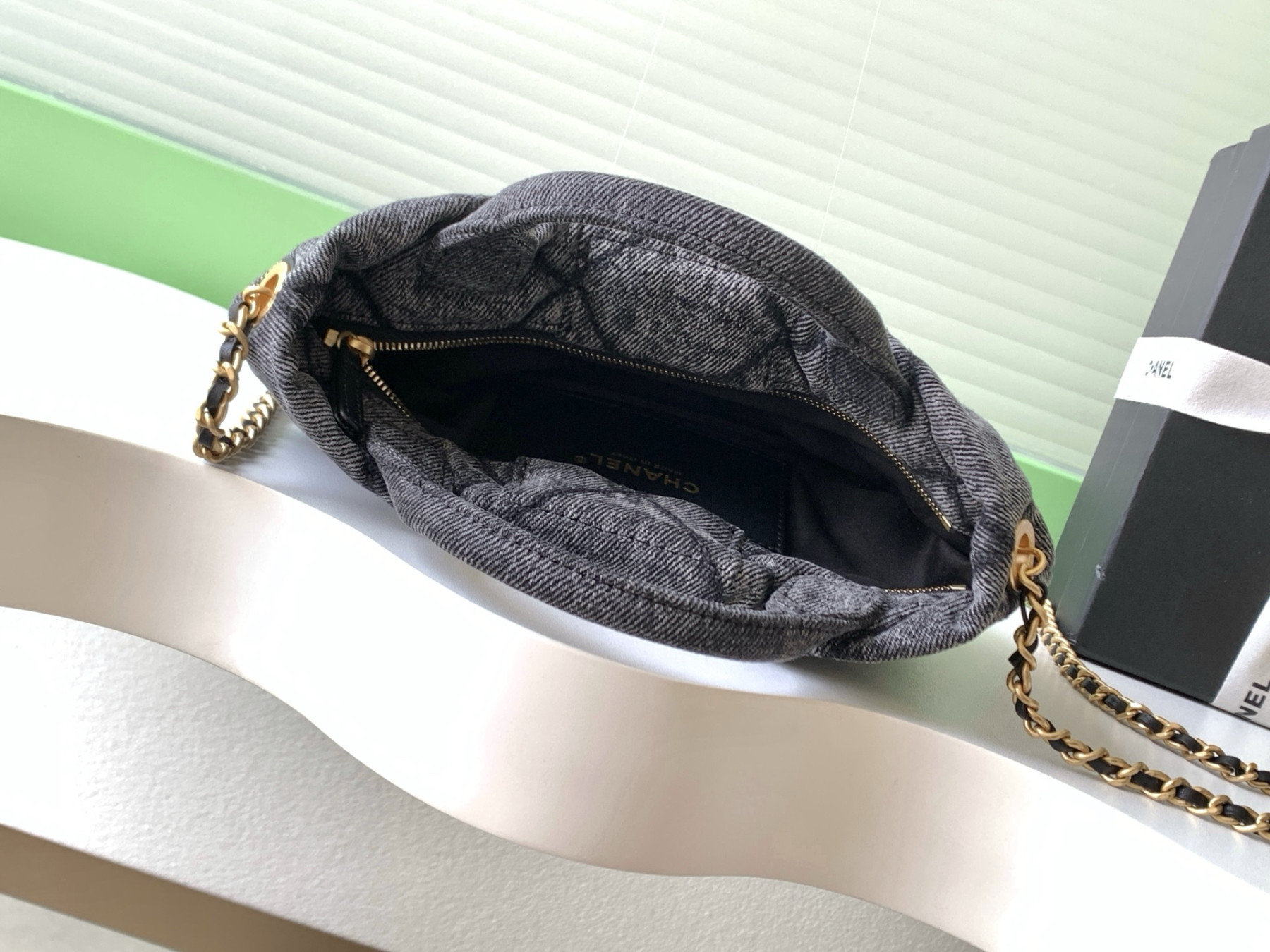 Chanel Mini Bow Bag 18x26x5cm