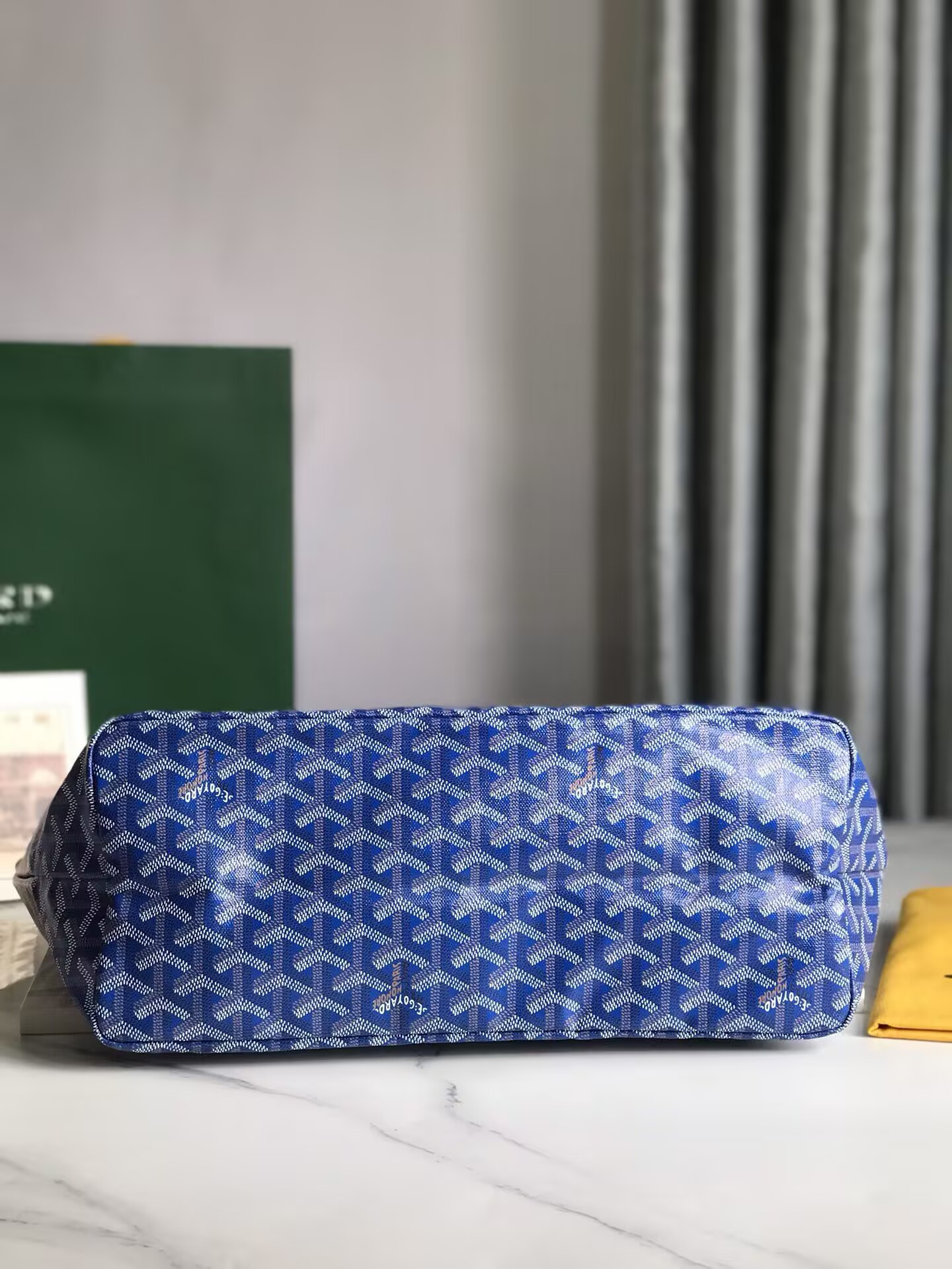 Goyard Small Saint Louis Bag 28 cm x 15 cm x 34 cm