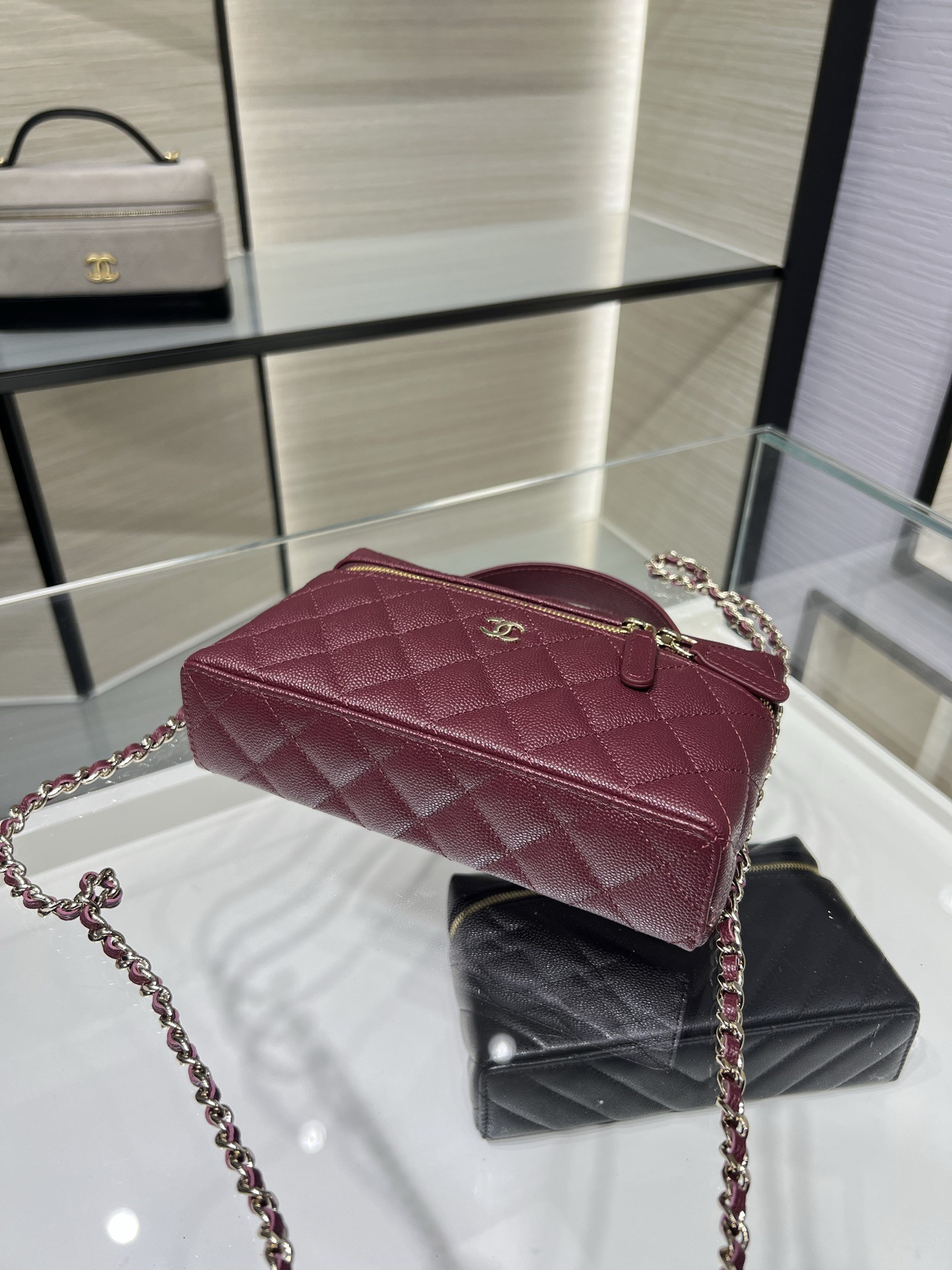 CHANEL Classic Vanity with chain Handbag AP4385 17x19.5x5cm