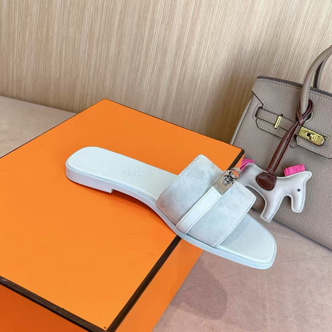 UA H**me5 Giulia sandal