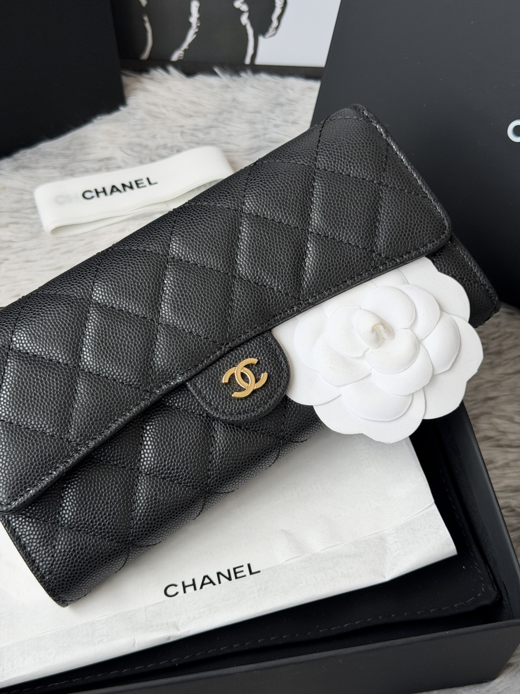 Chanel Wallet 80758 10x19x3cm