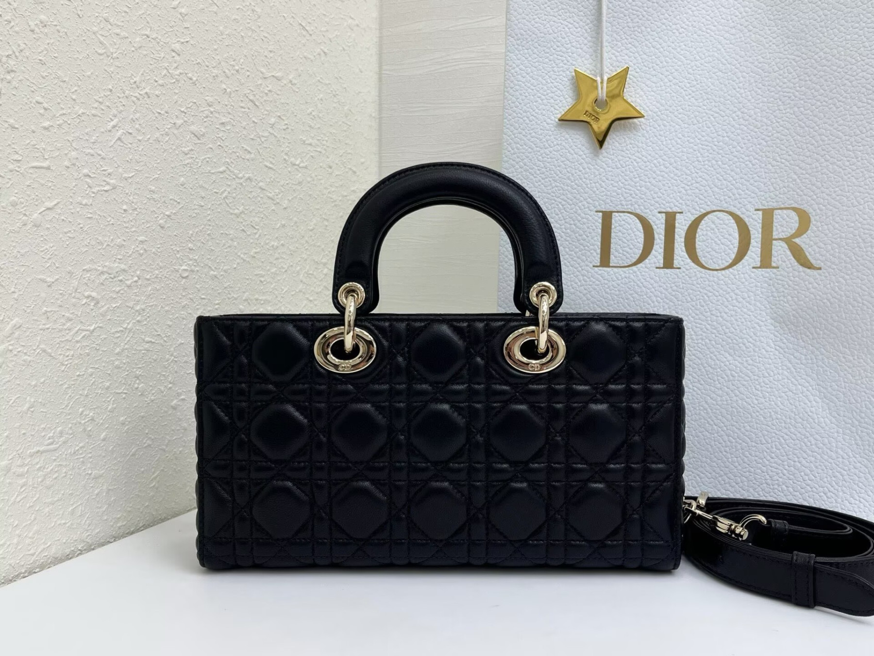 Dior Medium Lady D-Joy Bag 26 x13.5 x 5 cm