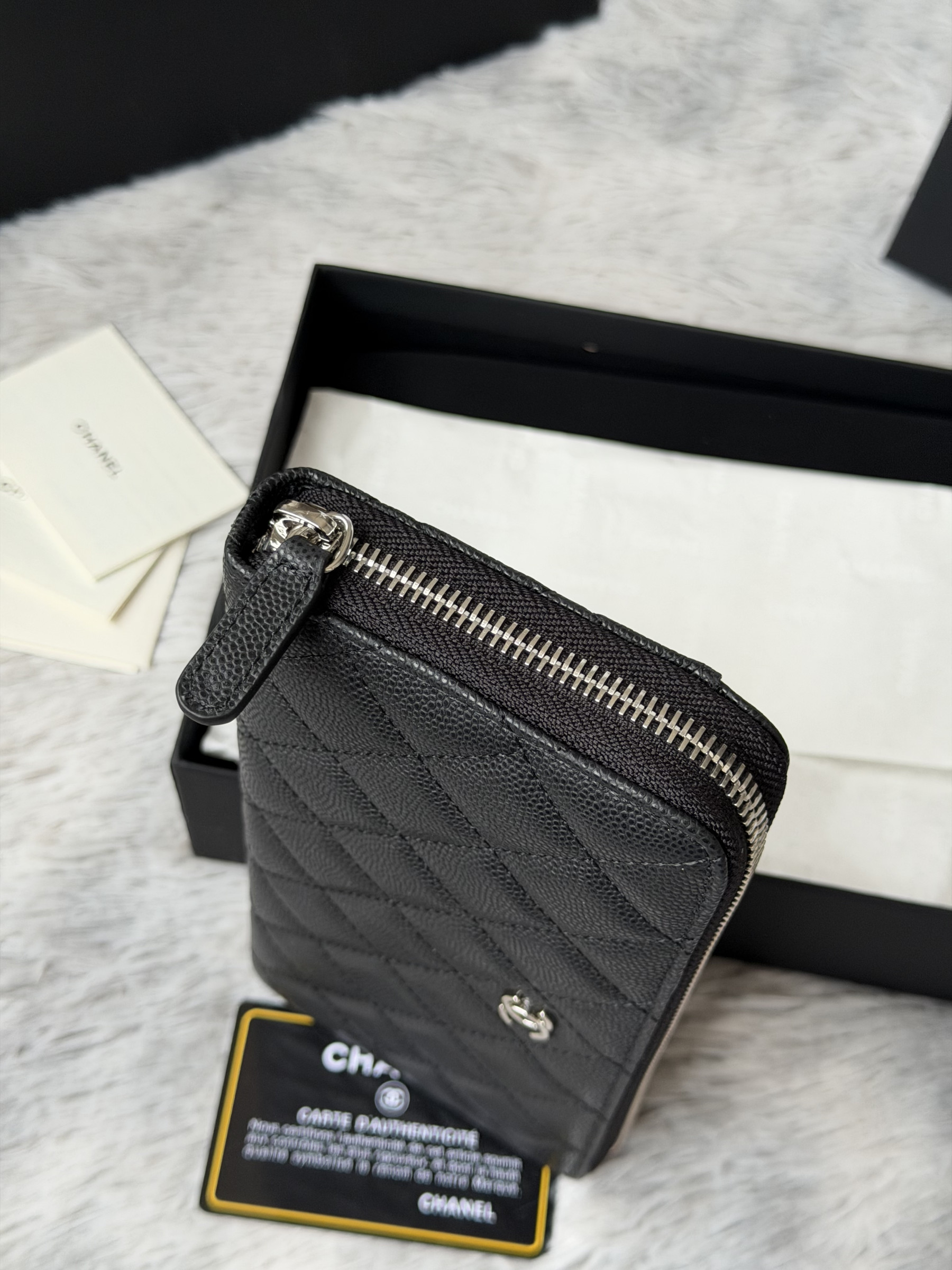 Chanel Zip Around Wallet 80758 10x19x3cm