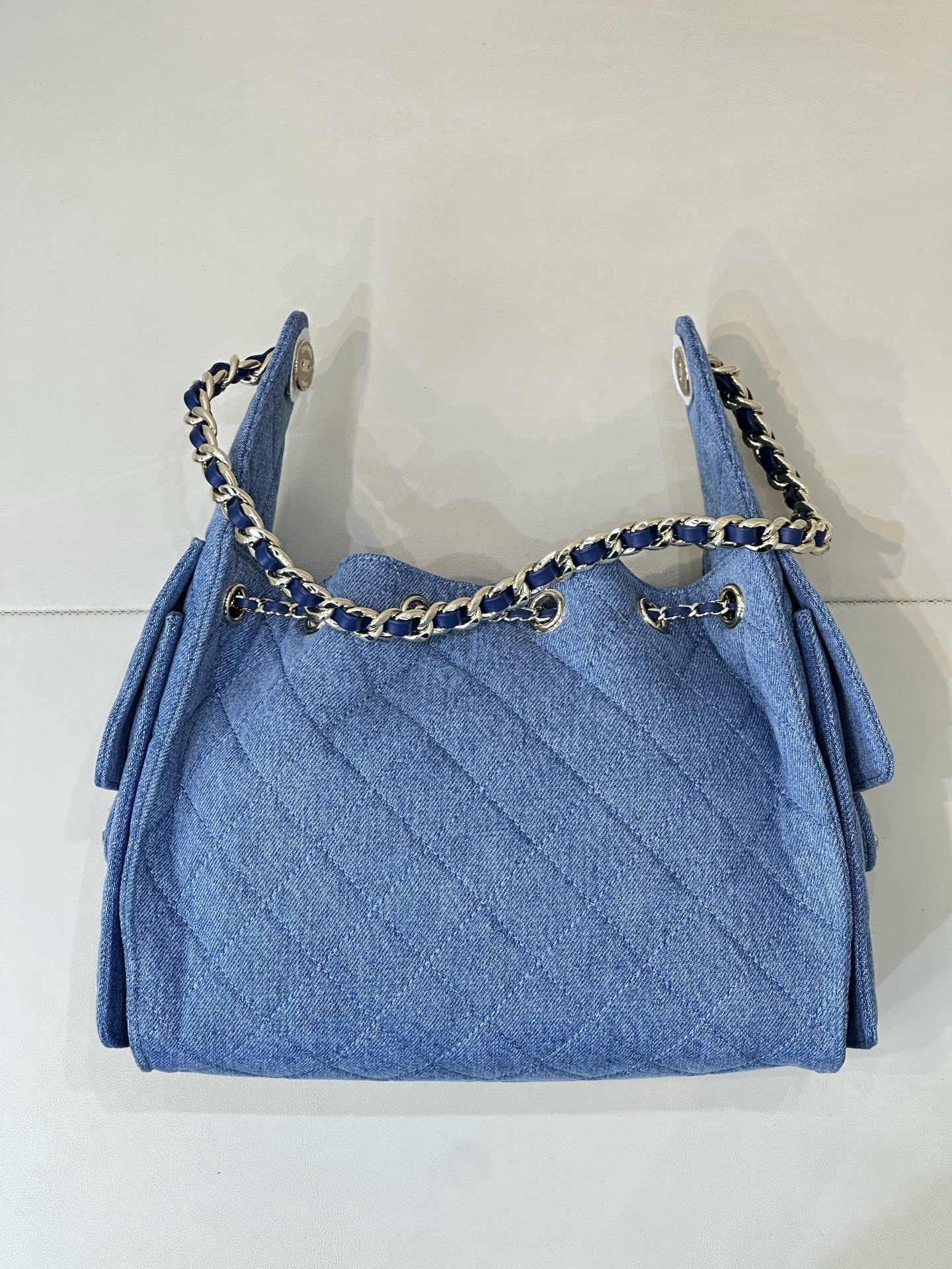 CHANEL 25C Bucket Bag 26x30x14cm