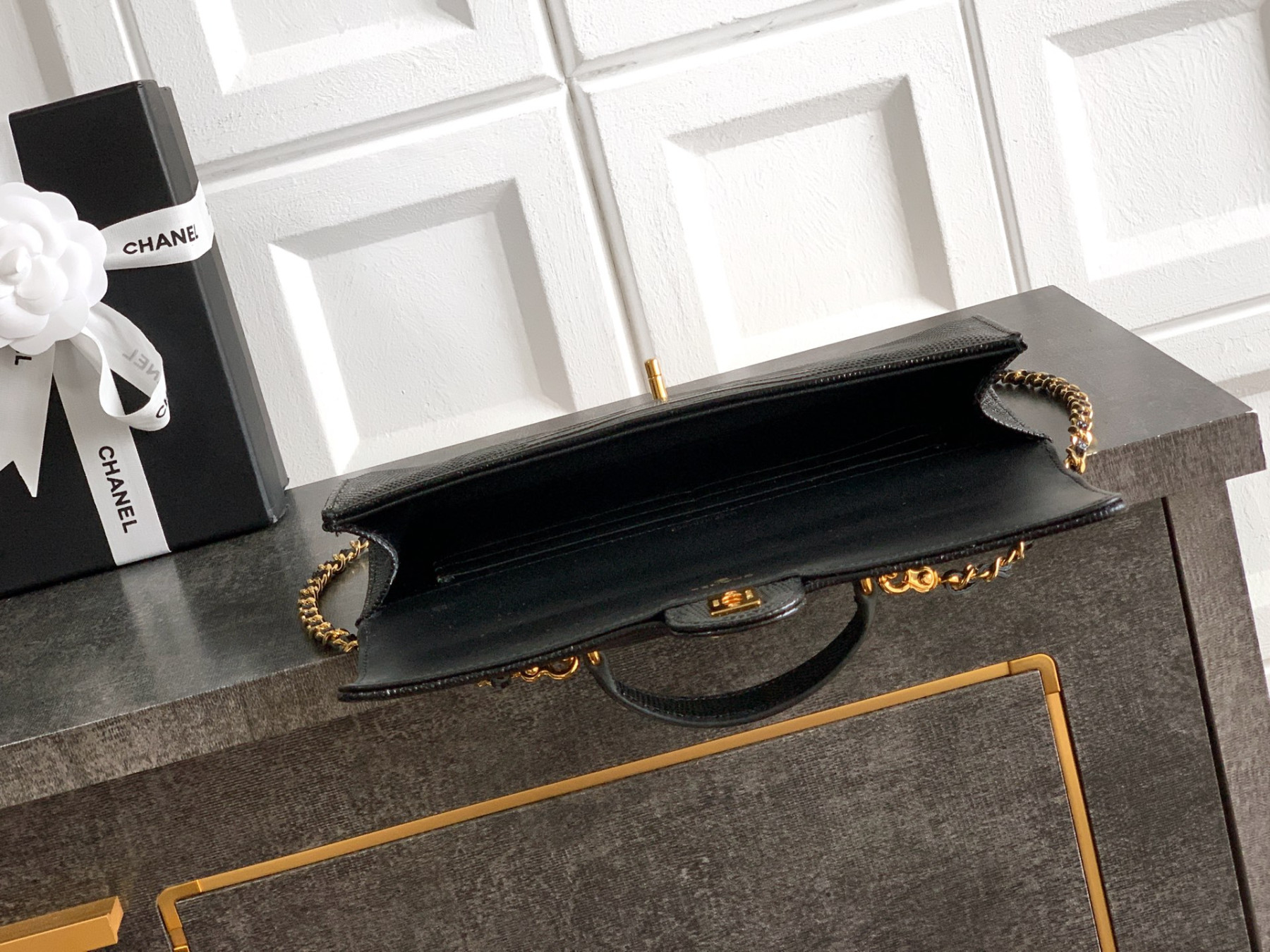 Chanel Clutch with chain AP5280 9.5x25x5cm