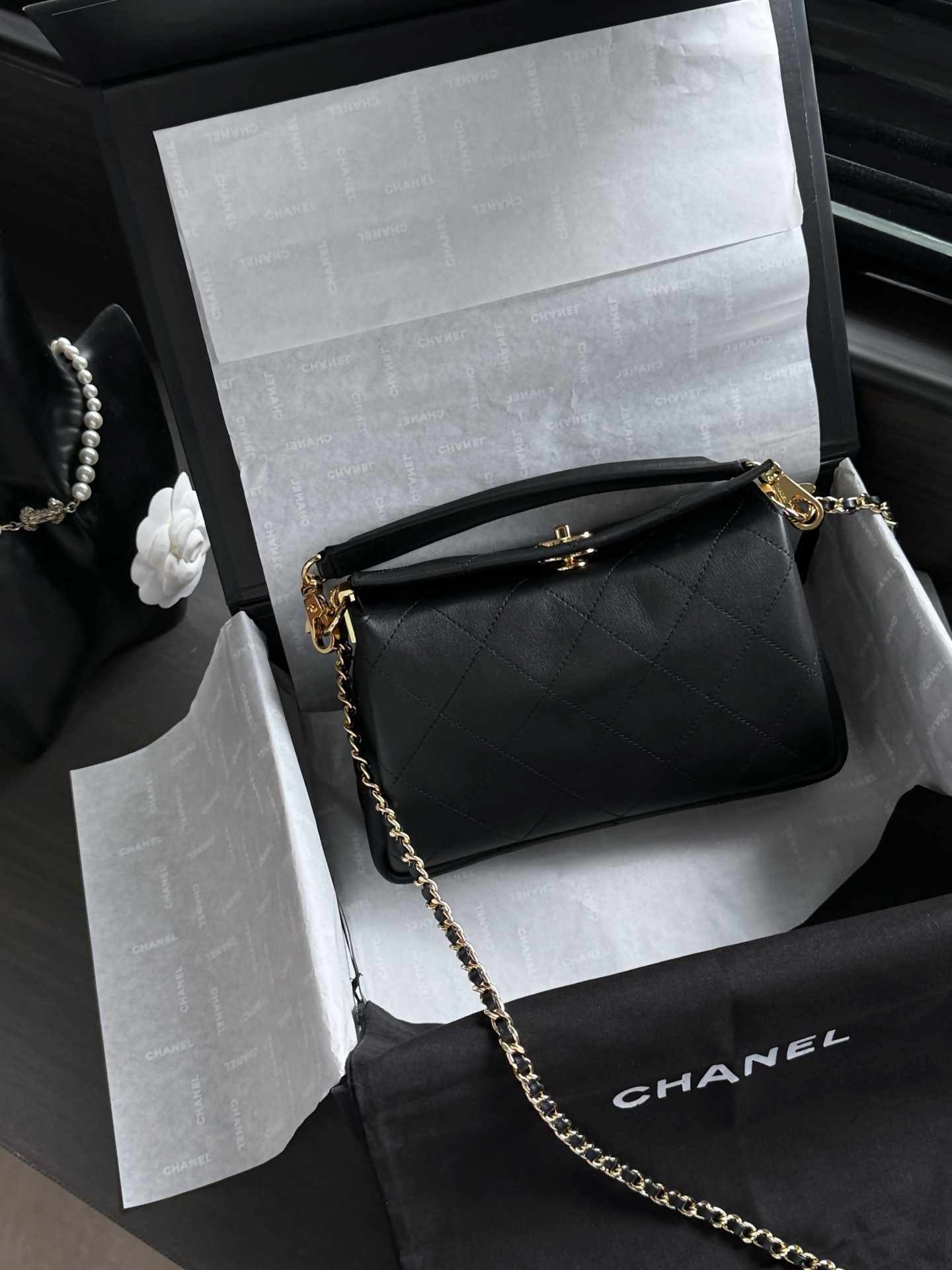 Chanel Hobo Bag AS6255 16x23x8cm