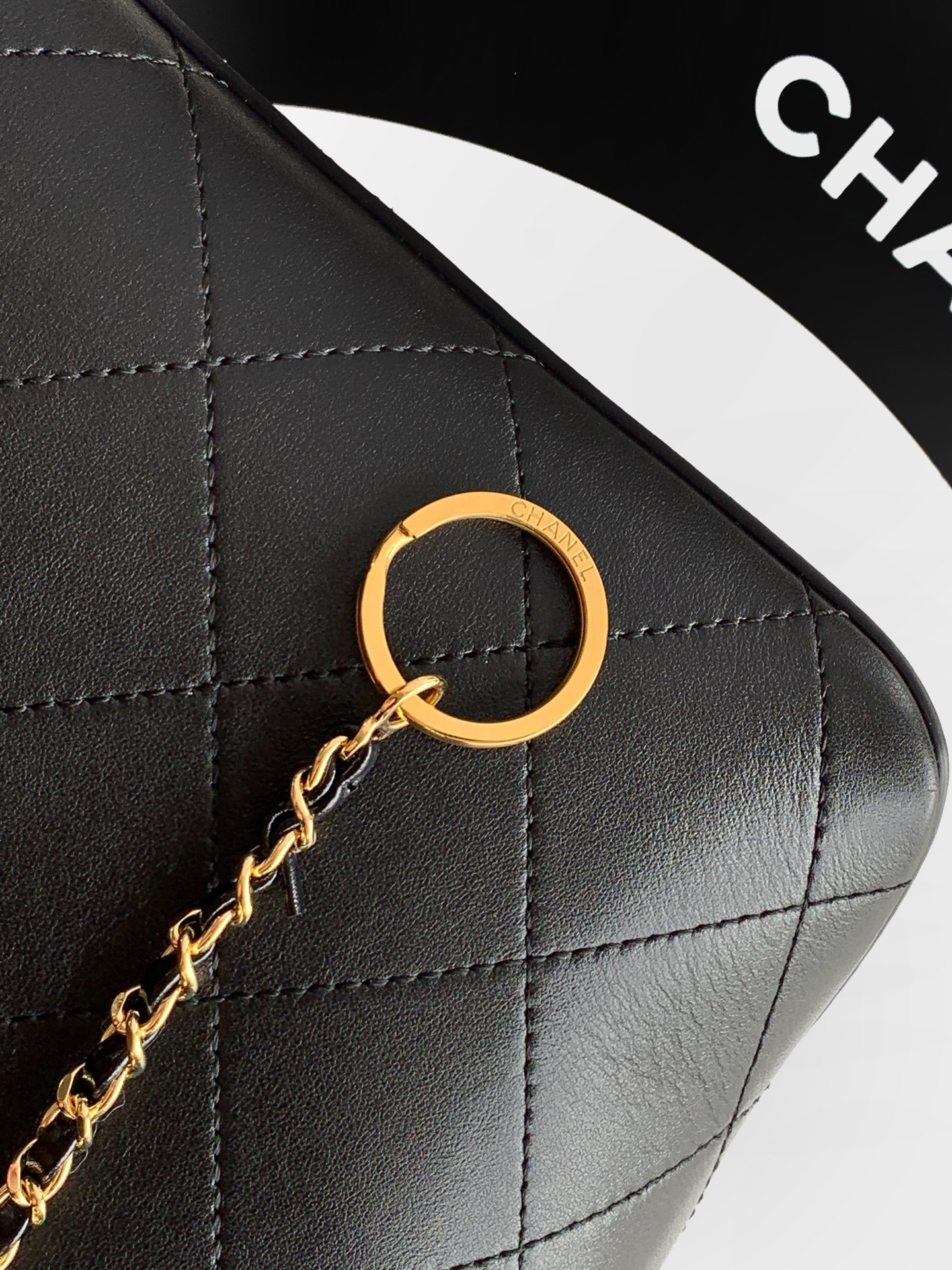 Chanel Bucket Bag 20x11x18cm
