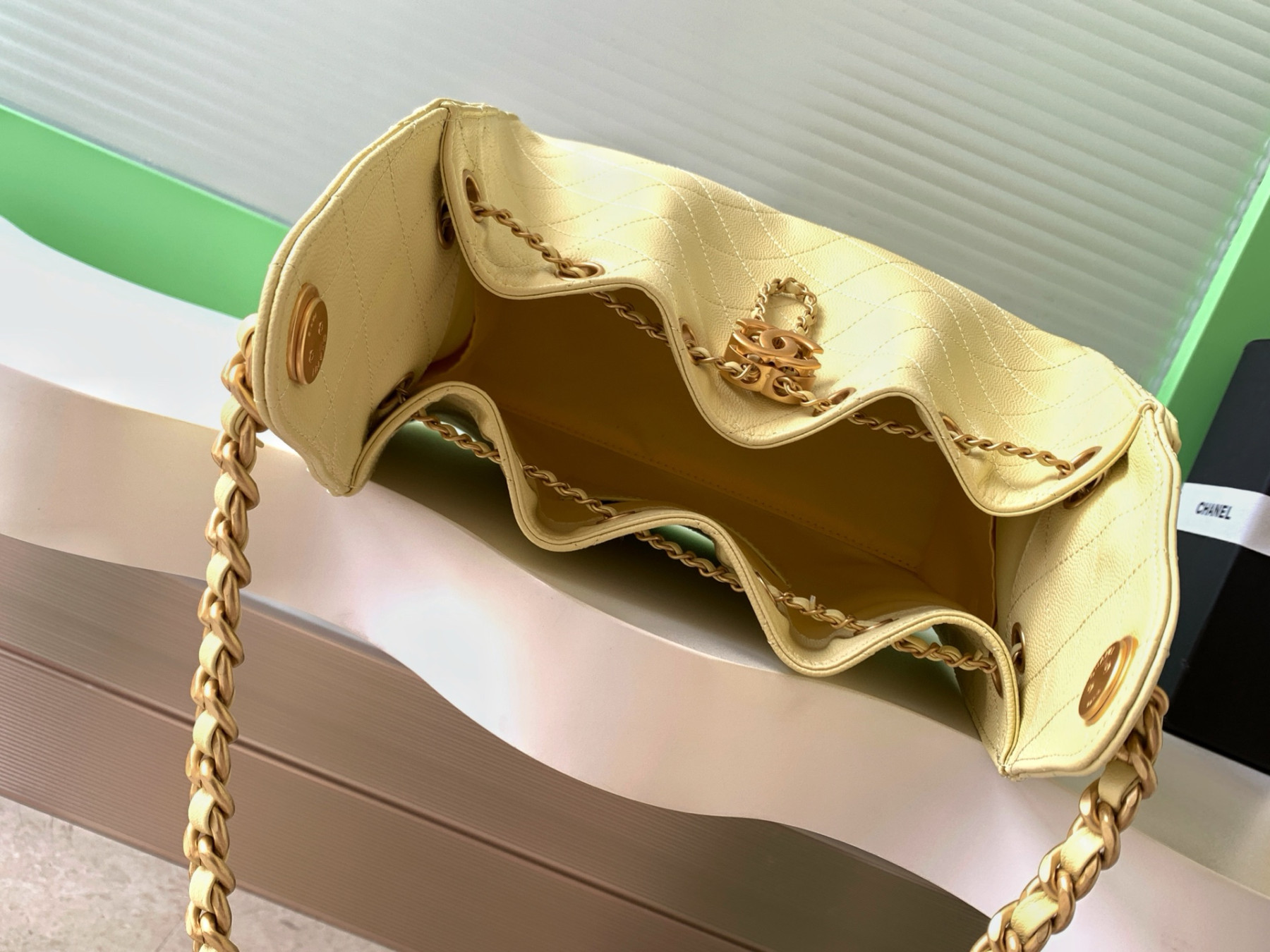 CHANEL 25C Bucket Bag 26x30x14cm