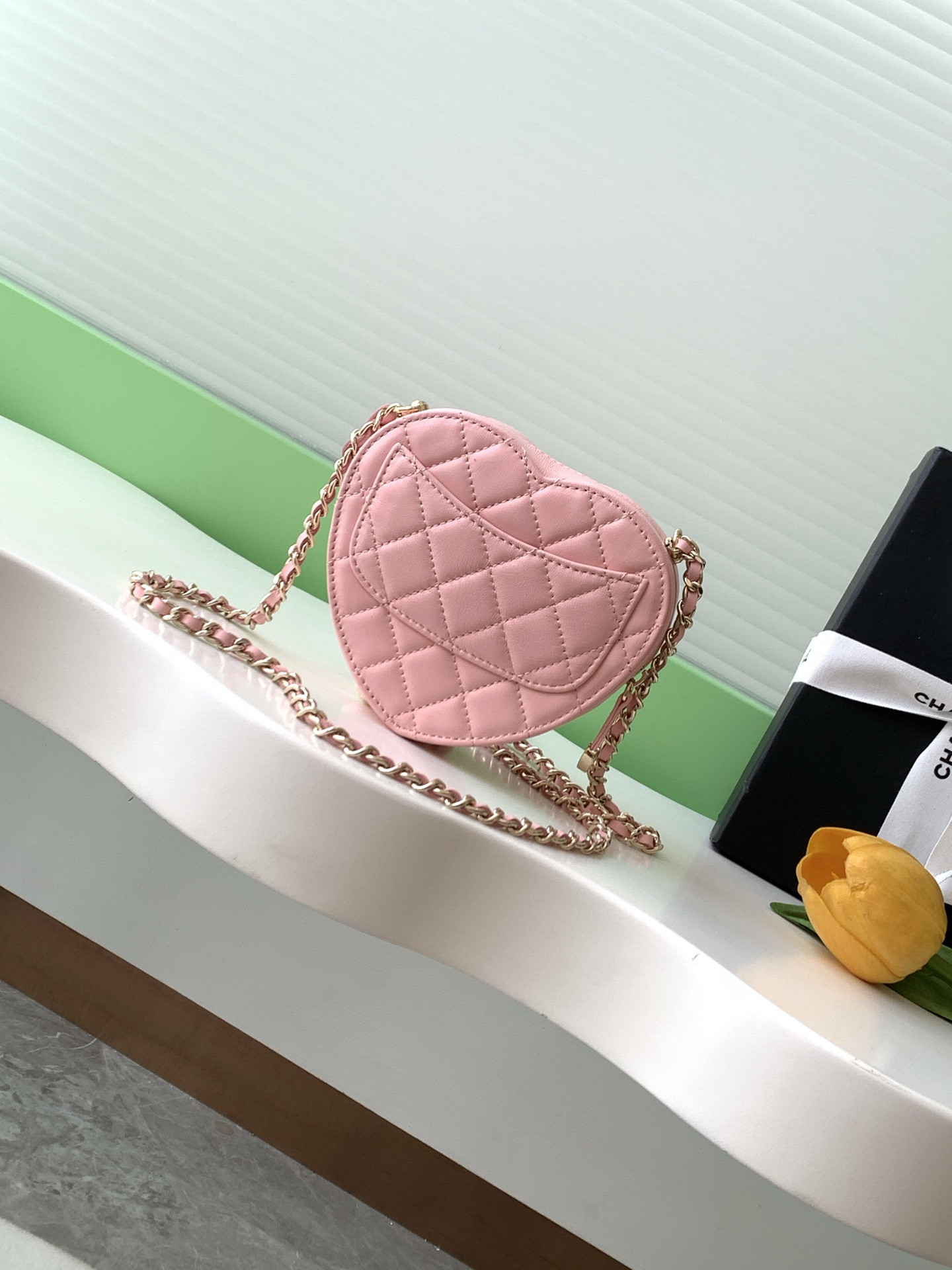 Chanel Mini 22S Heart Clutch With Chain 12x13x5.5cm