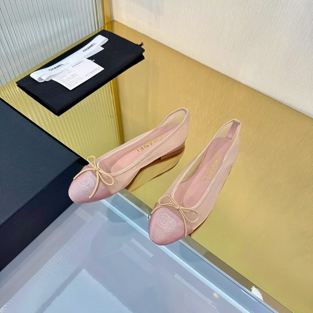 ua Ch**el ballet flats