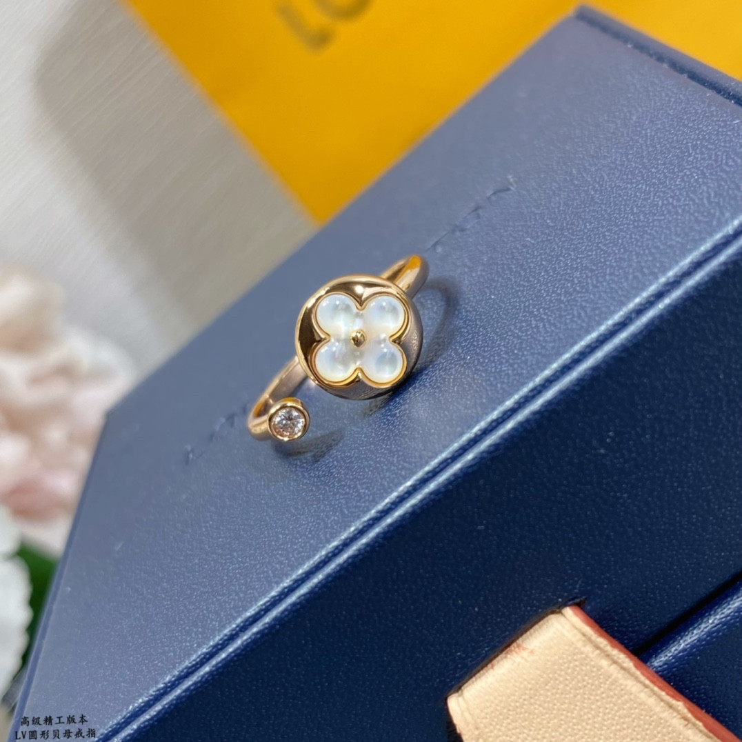 L0vis Vvtt0n Round Mother-of-Pearl Ring