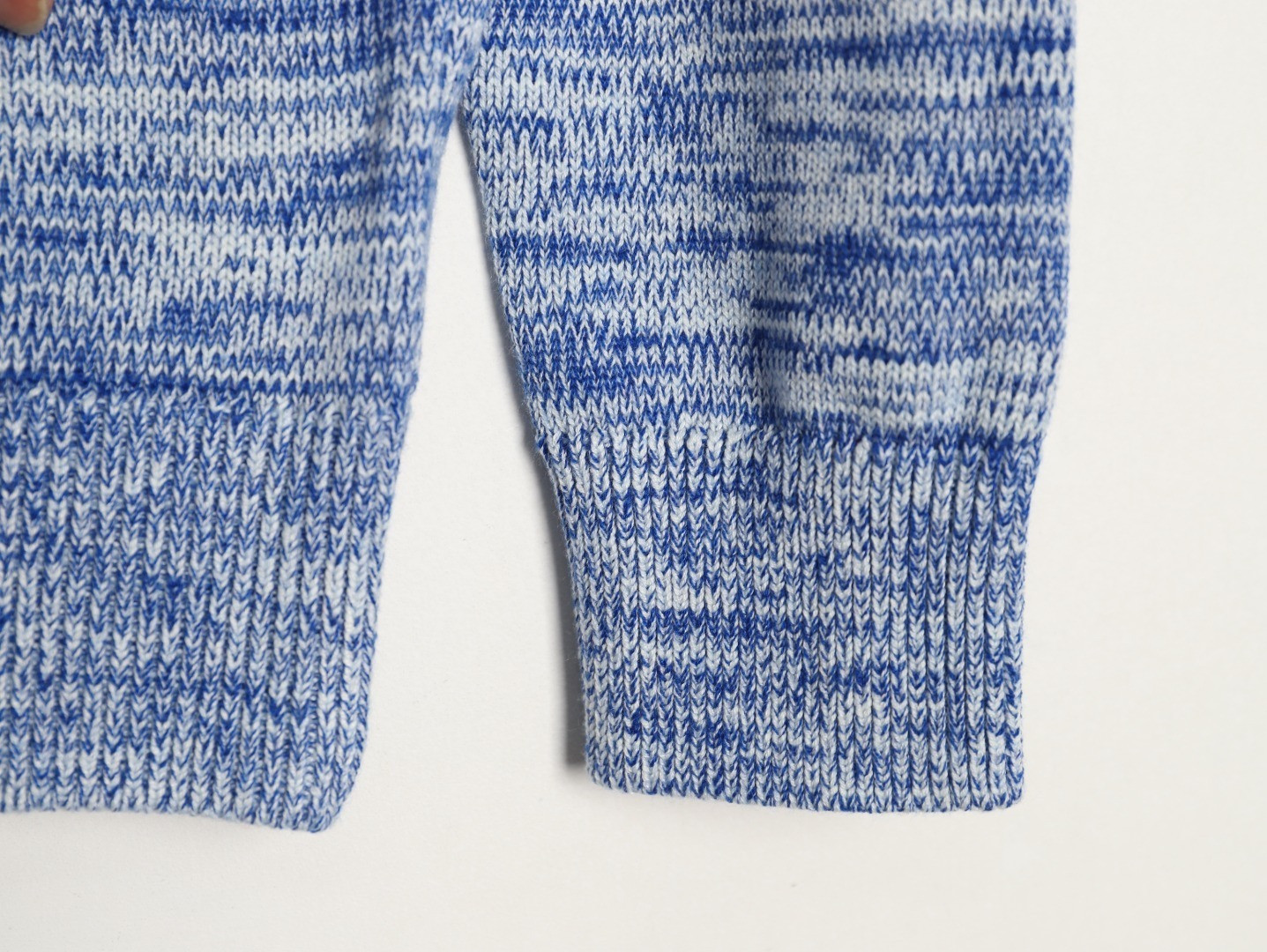 Ce1i*e Sweaters