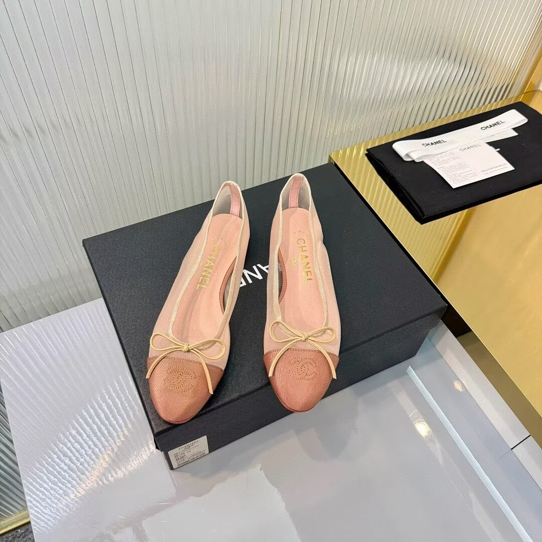 ua Ch**el ballet flats