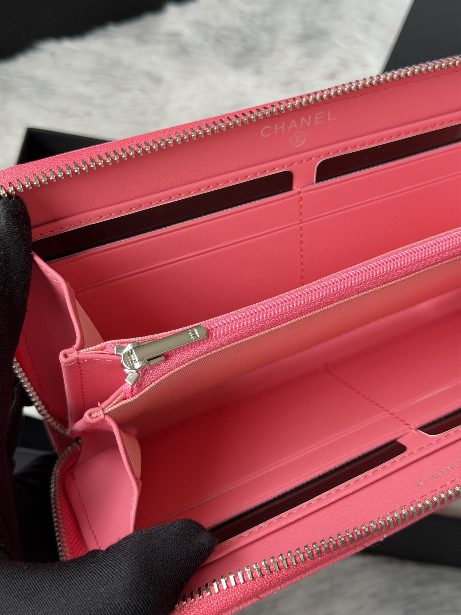 Chanel Zip Around Wallet 80758 10x19x3cm