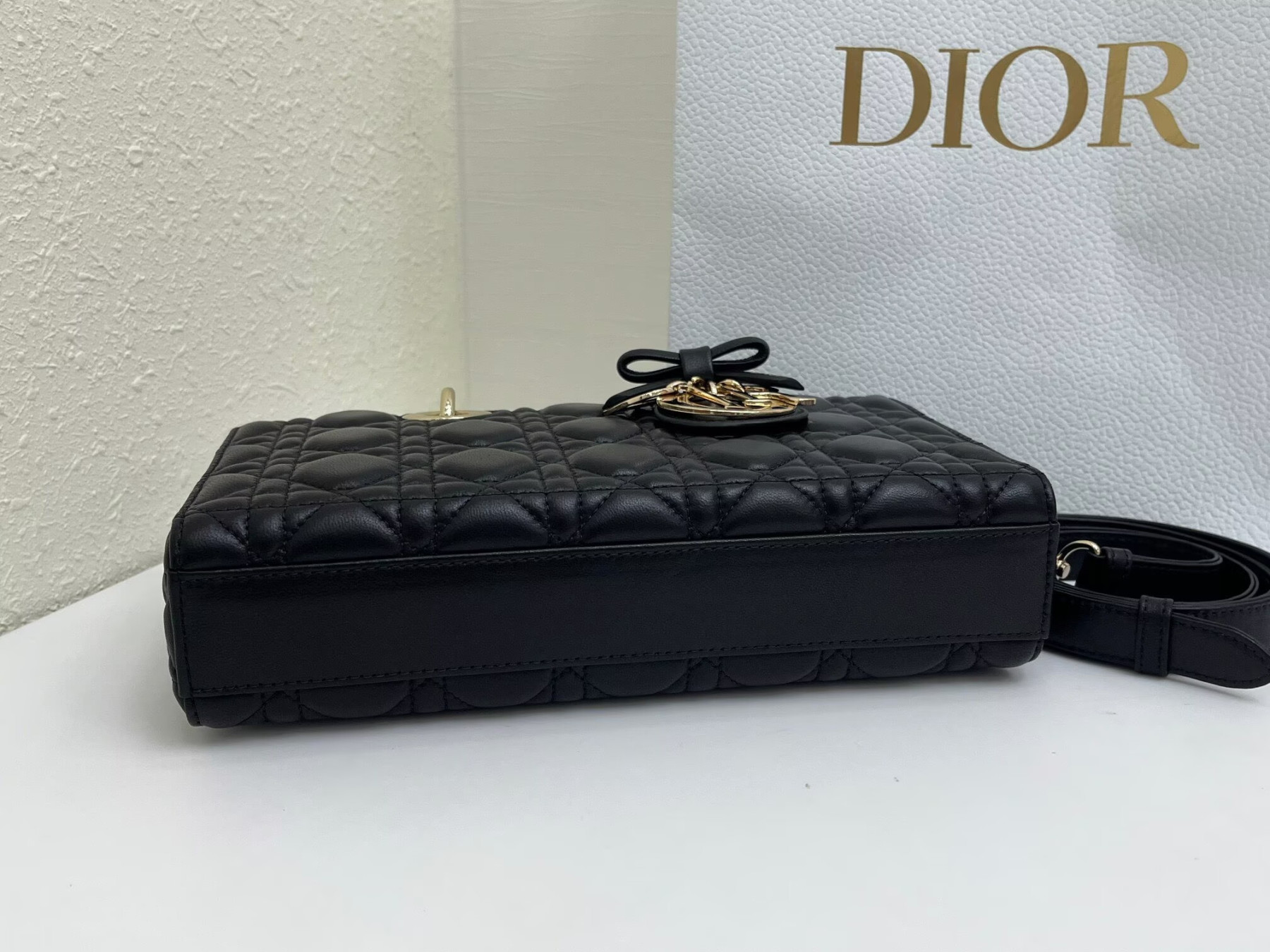 Dior Medium Lady D-Joy Bag 26 x13.5 x 5 cm