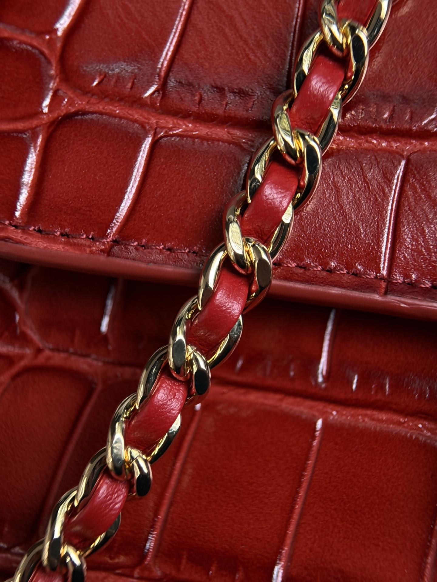 Chanel Mini Flap Bag With Handle AS6424 14.5x19.5x5cm