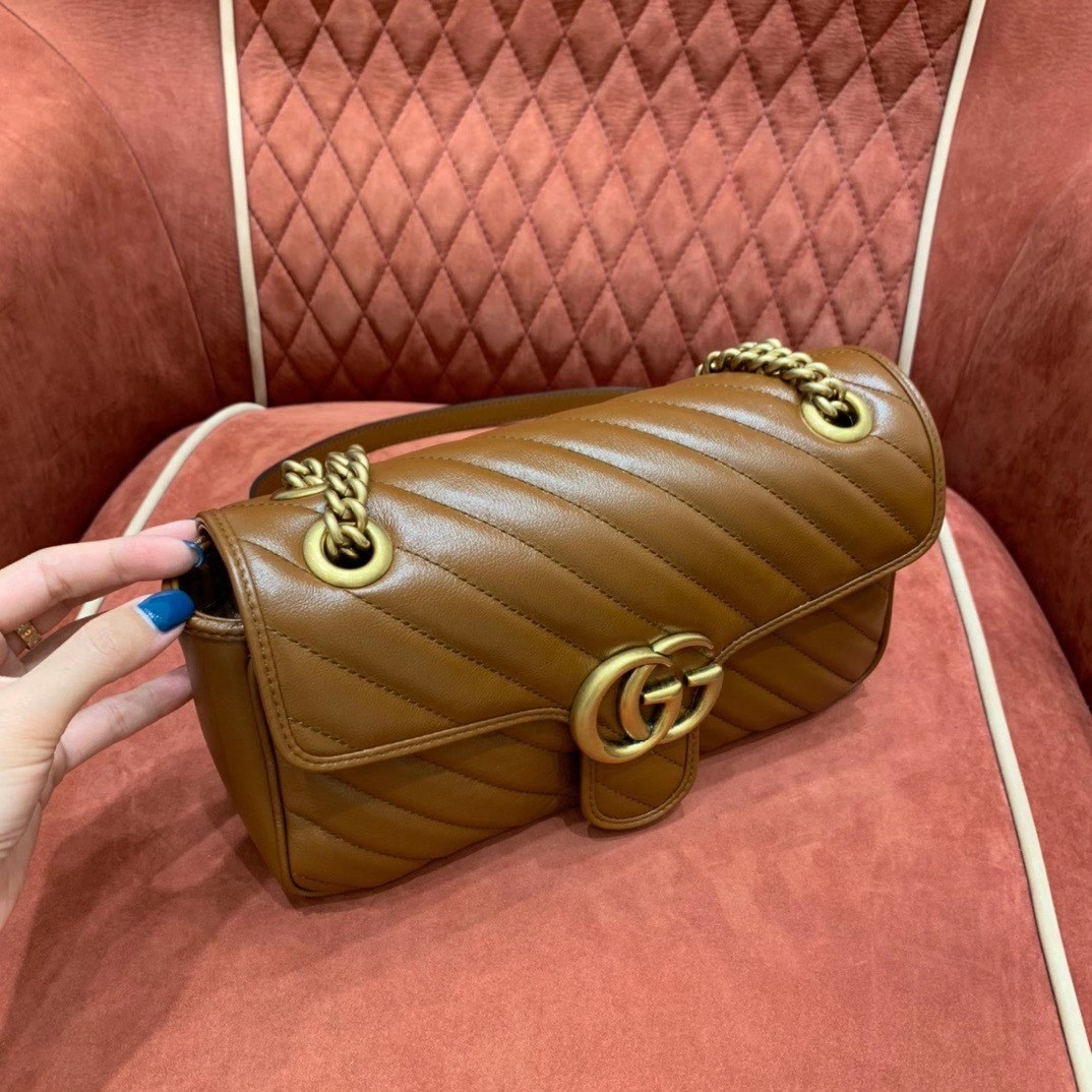 Gvc*1 GG Marmont small matelasse shoulder bag 26cm