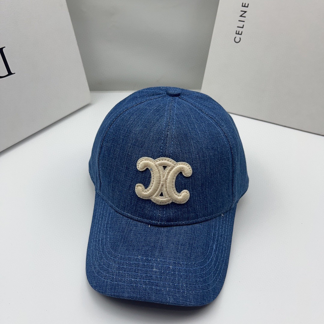 Celine hat