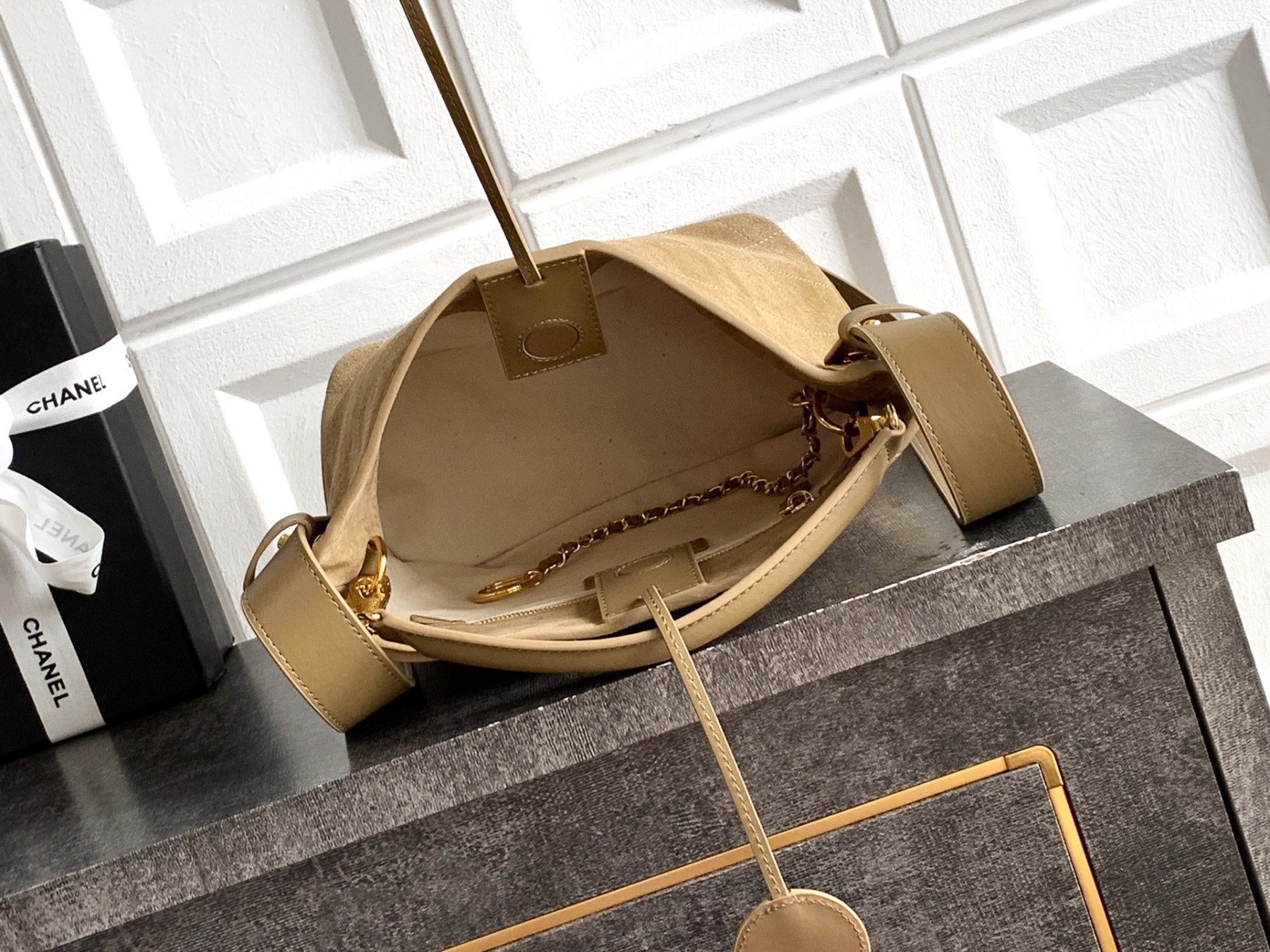 Chanel Bucket Bag 20x11x18cm