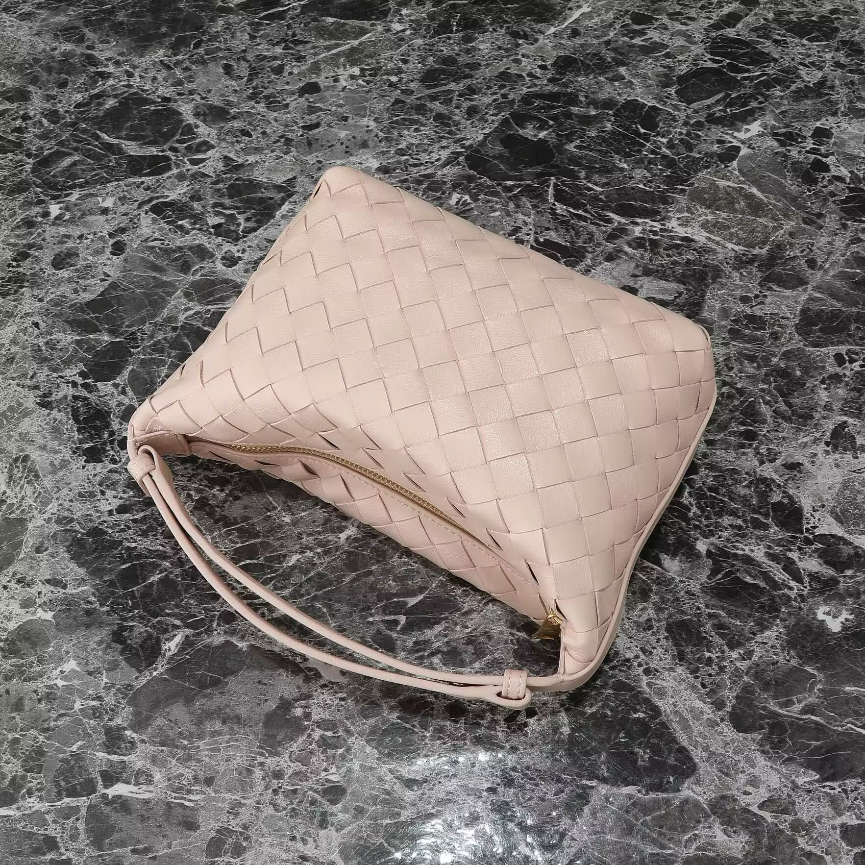Bottega Veneta Mini Wallace 13x20x9.5cm
