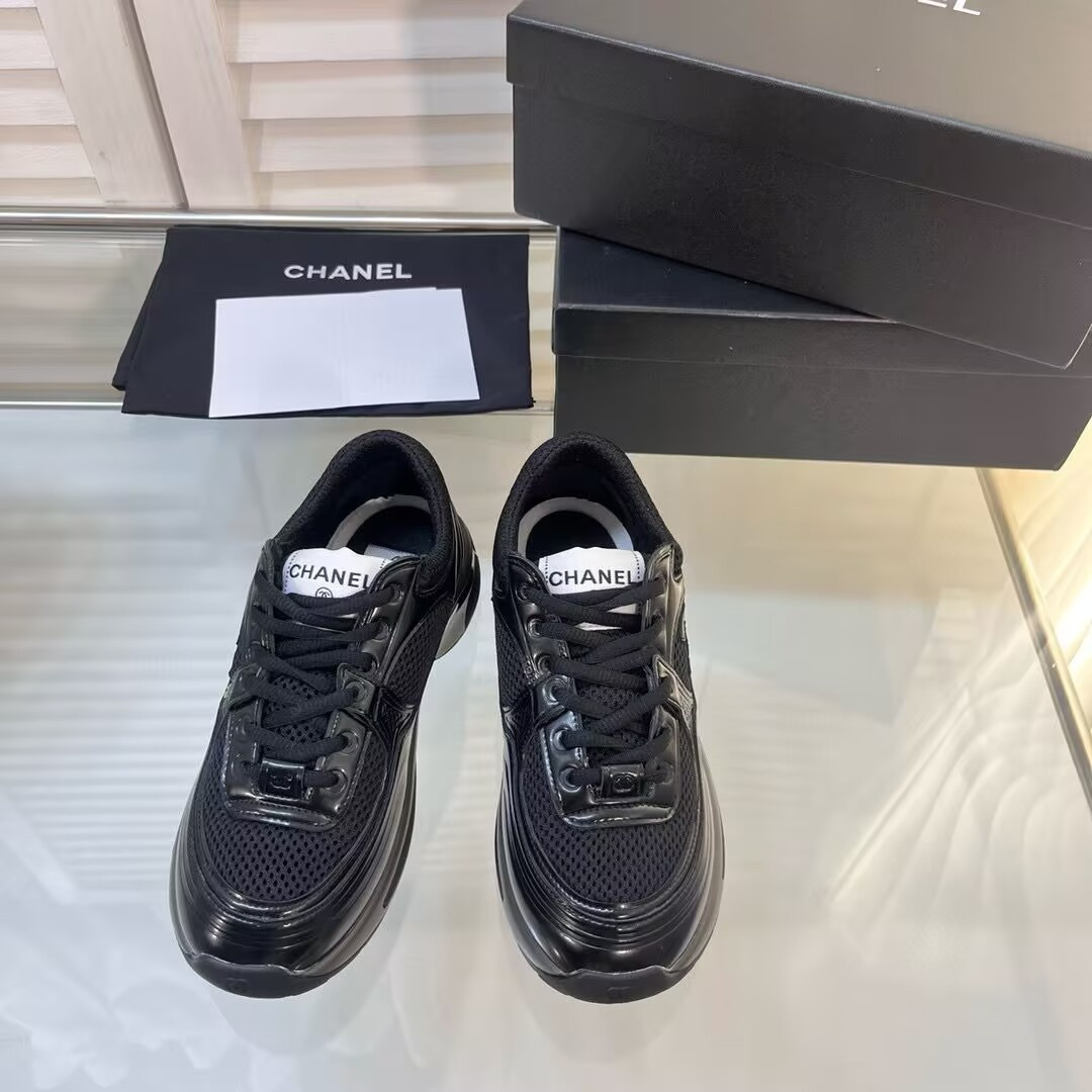 UA Ch**el SNEAKERS