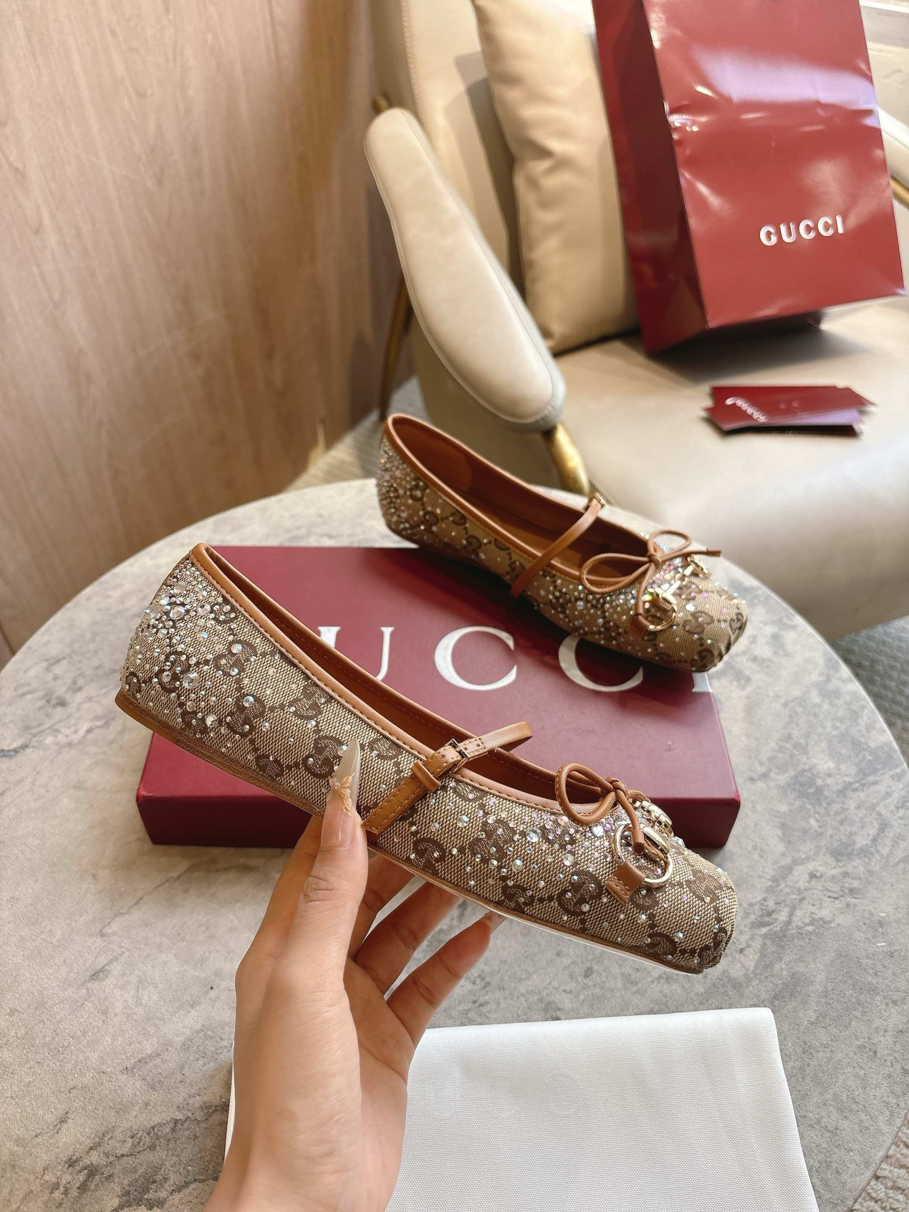 UA Gvc*1 Horsebit GG canbas Ballet Flats