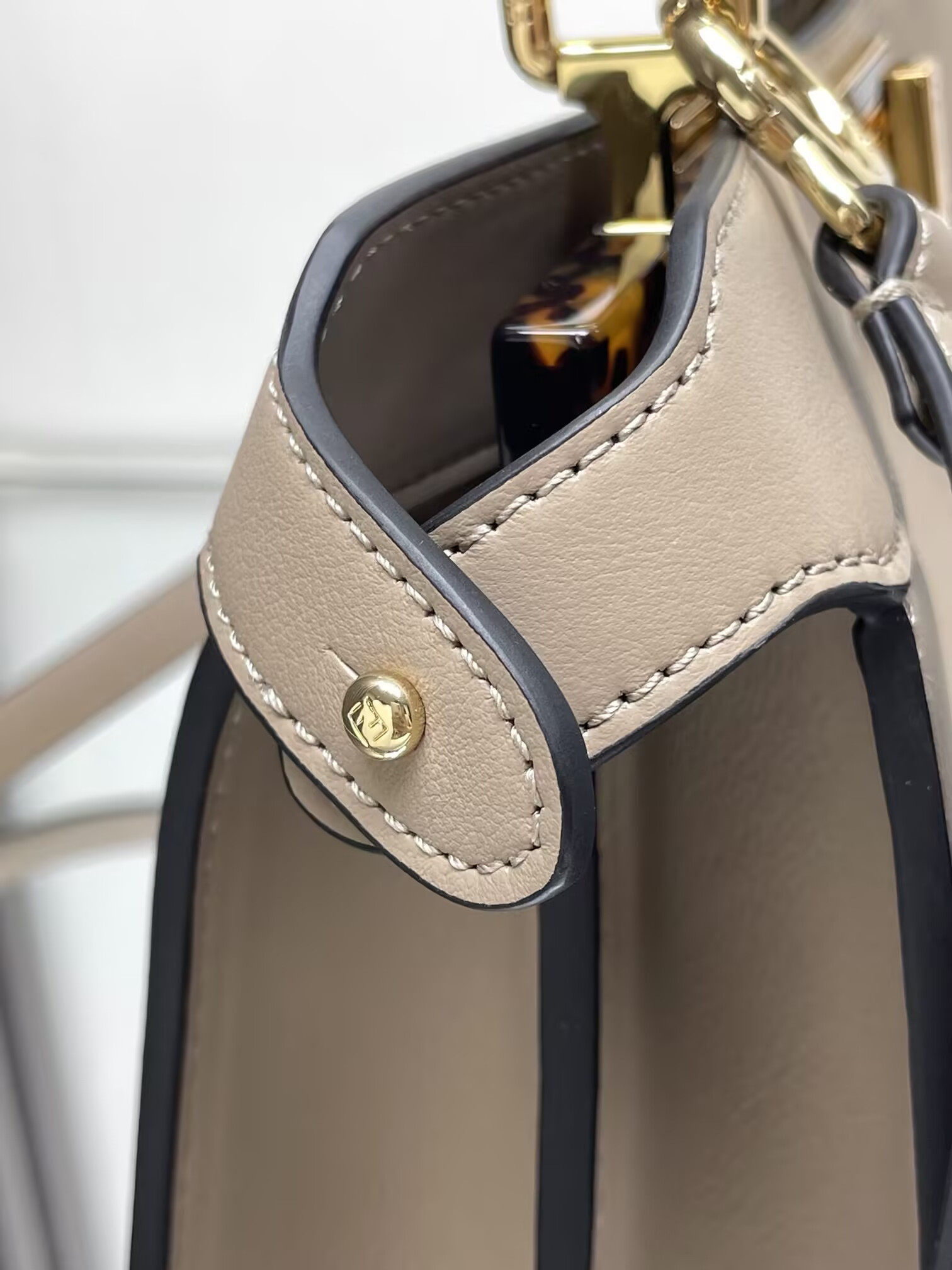 Fendi Small Peekaboo ISeeU 27x21x11cm