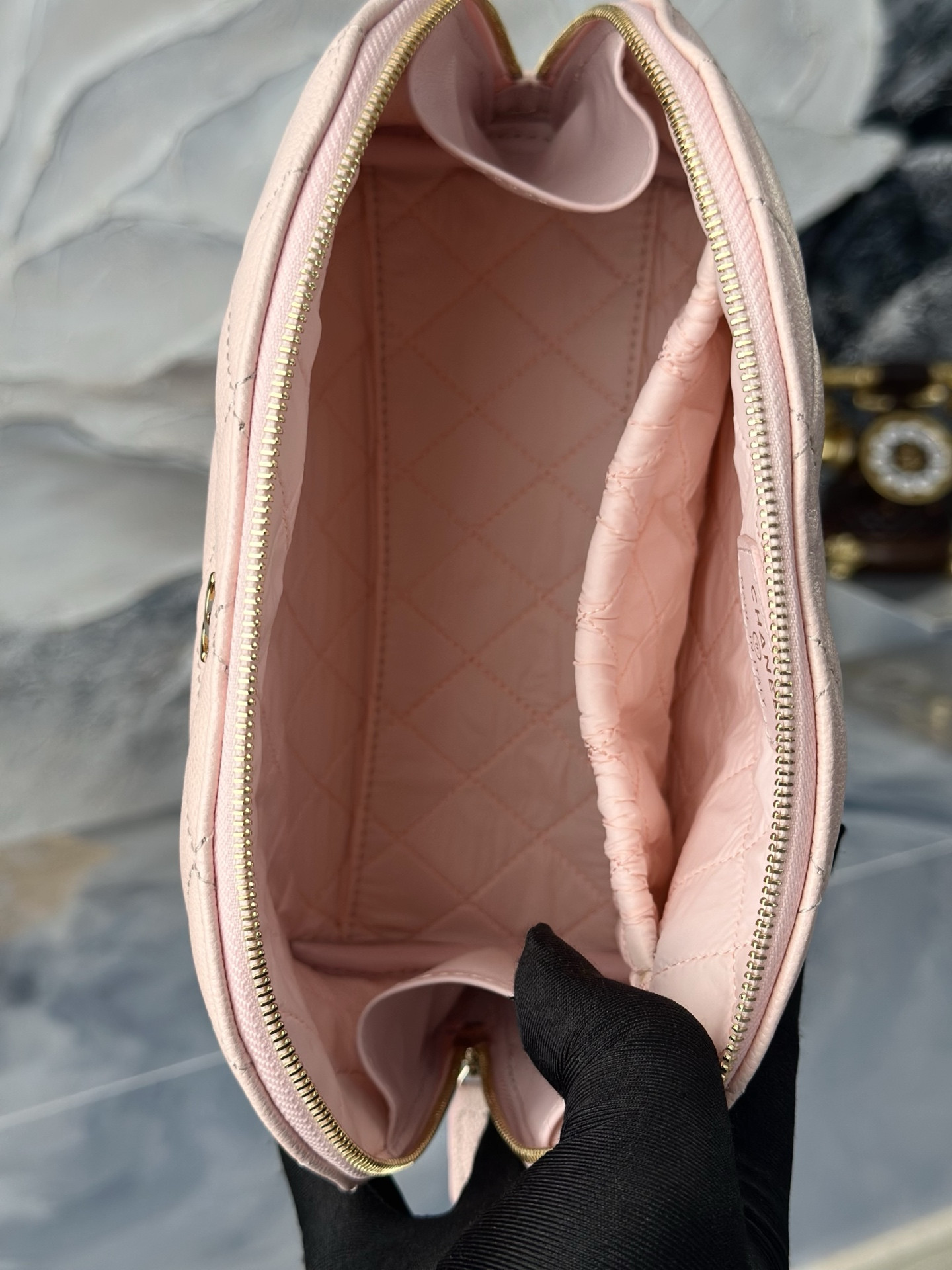 Chanel Quilted Cosmetic Bag A31102 19x13x10cm