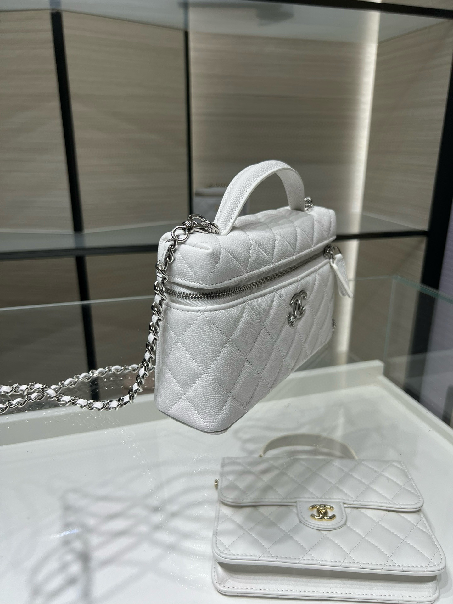Chanel Long Vanity With Chain AP4854 19.5x17x5cm