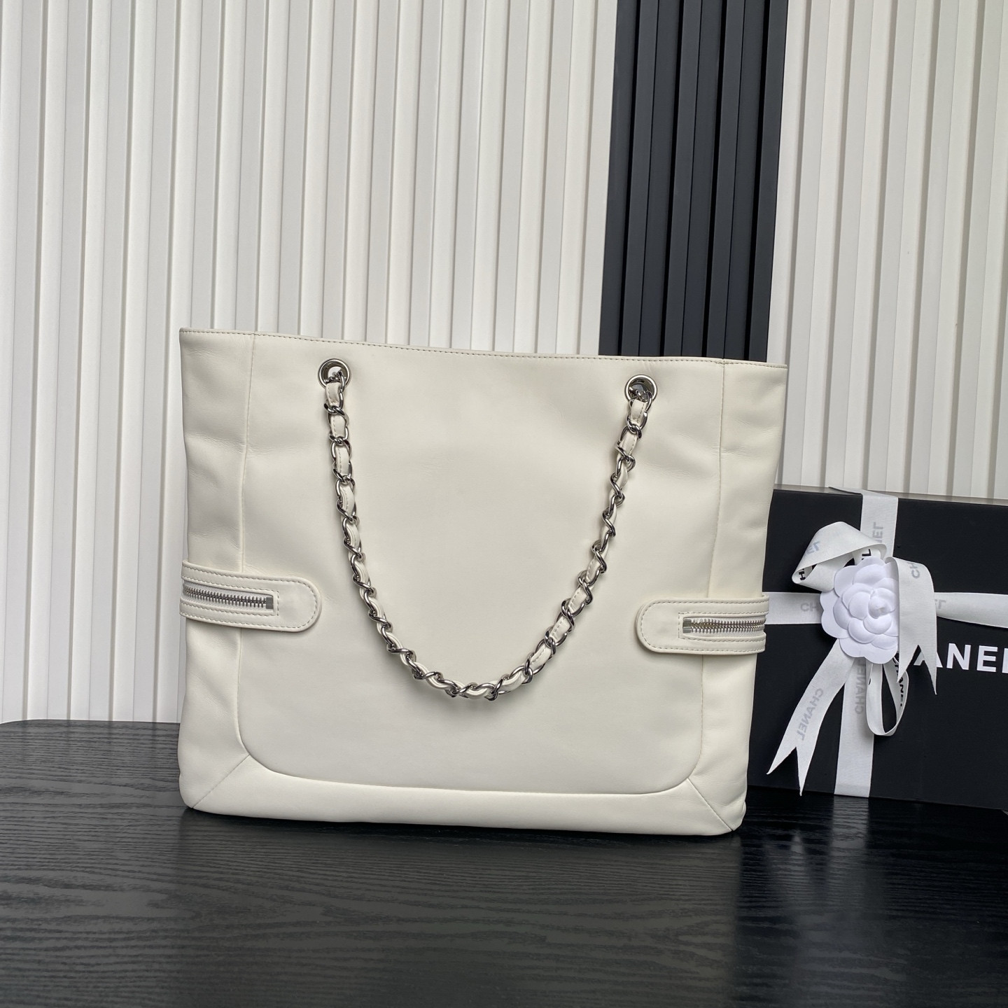 Chanel Vintage Graffiti Expandable Tote Bag AS9903 38x33cm