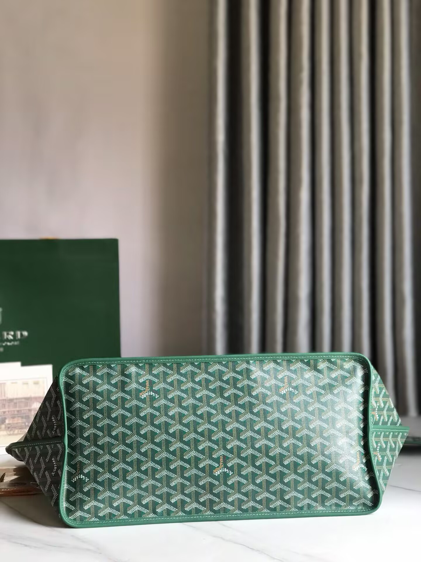 Goyard Anjou GM Bag 39x32x19cm