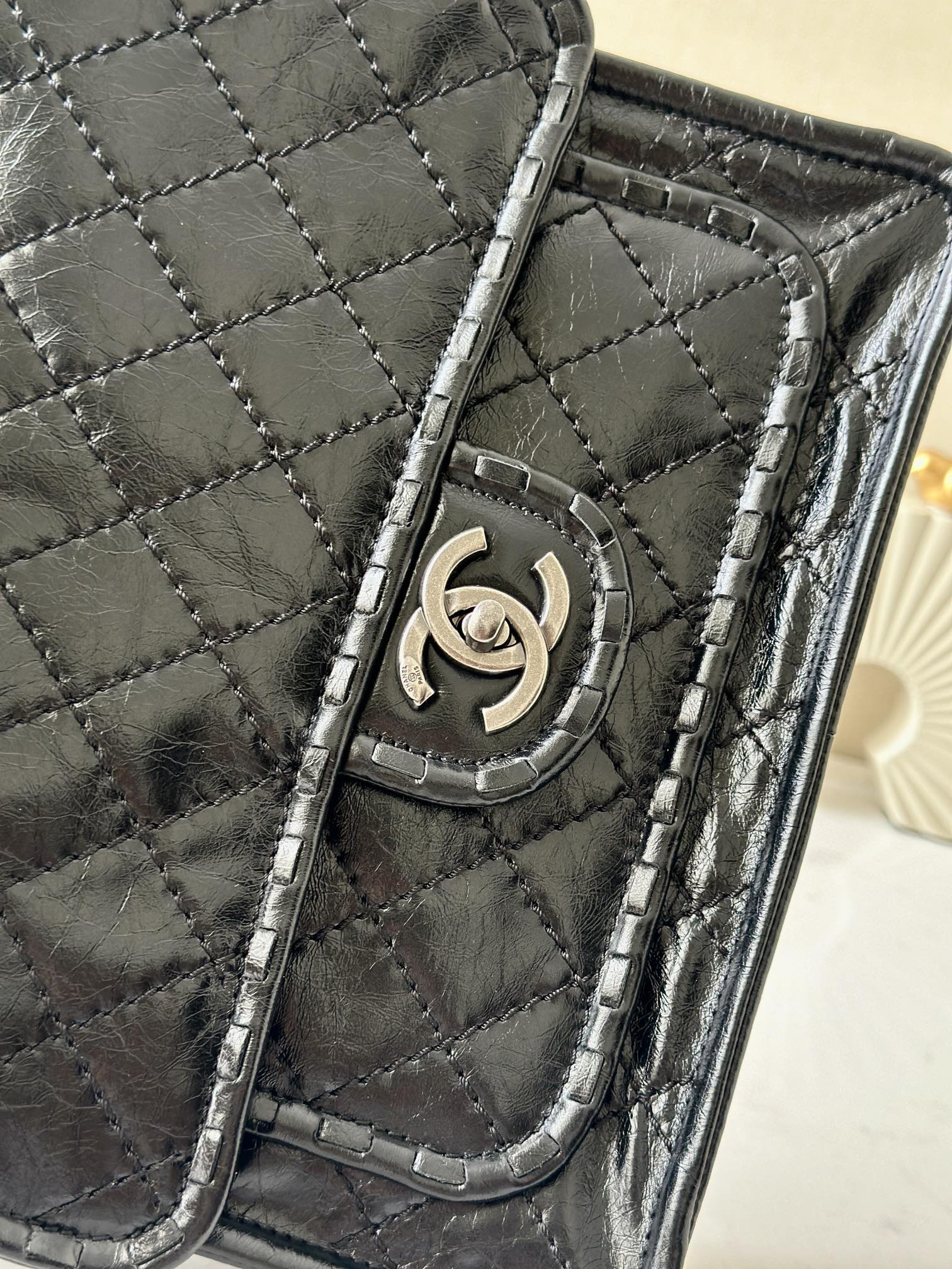 Chanel Vintage Flap tofu bag 26x11x23cm