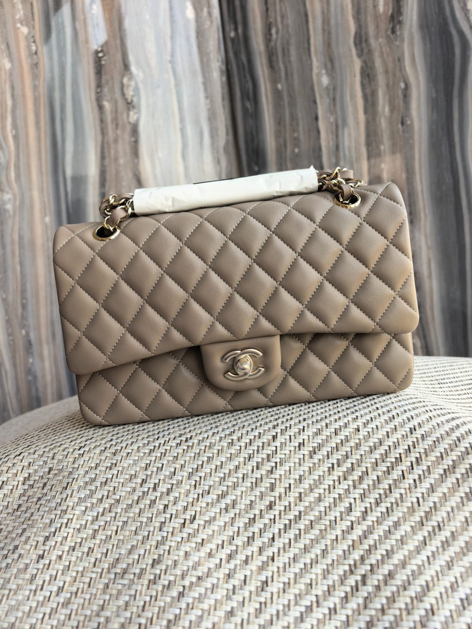 Chanel Classic Flap Bag Light gold hardware 15.5x25.5x6.5cm