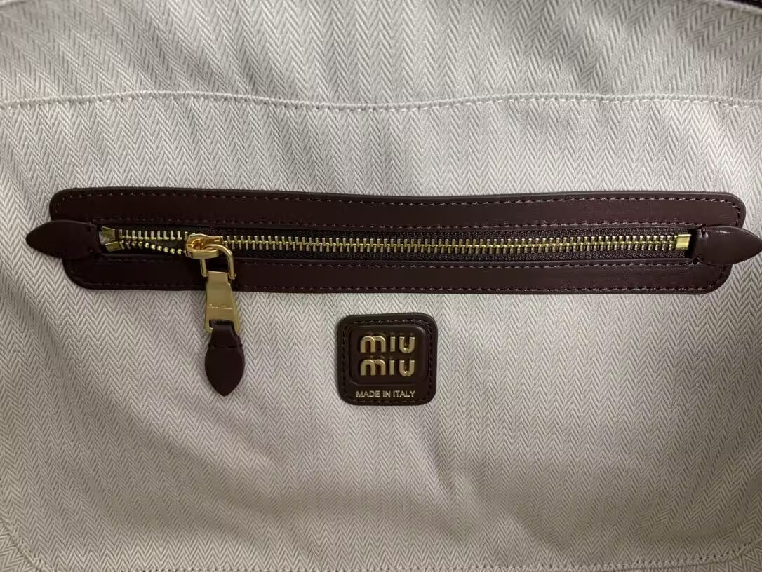 Miu Miu Leather patchwork Beau bag 23x34x10cm