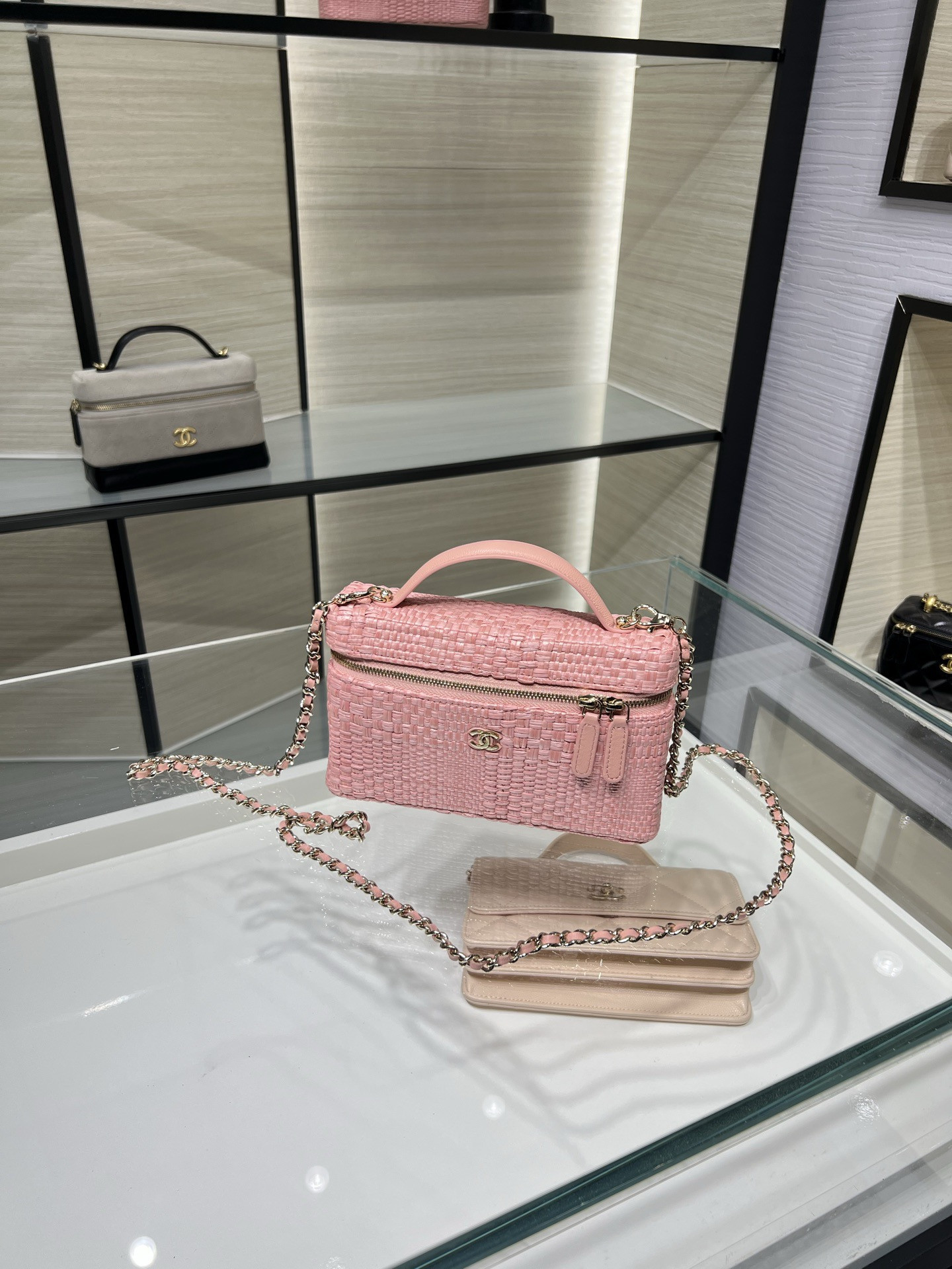 CHANEL Classic Vanity with chain Handbag AP4385 17x19.5x5cm