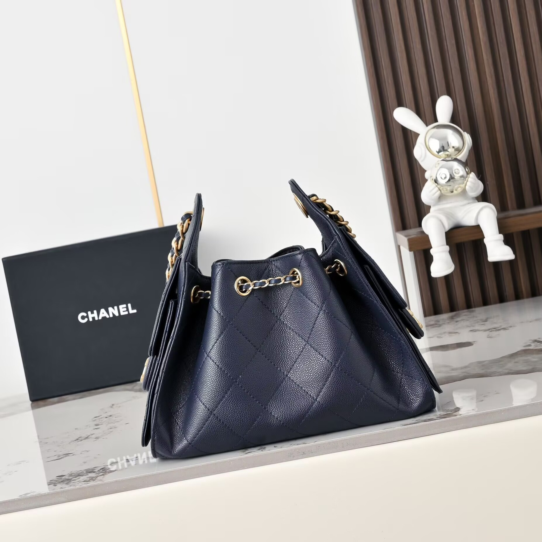 CHANEL 25C Bucket Bag 20x22x12.5cm