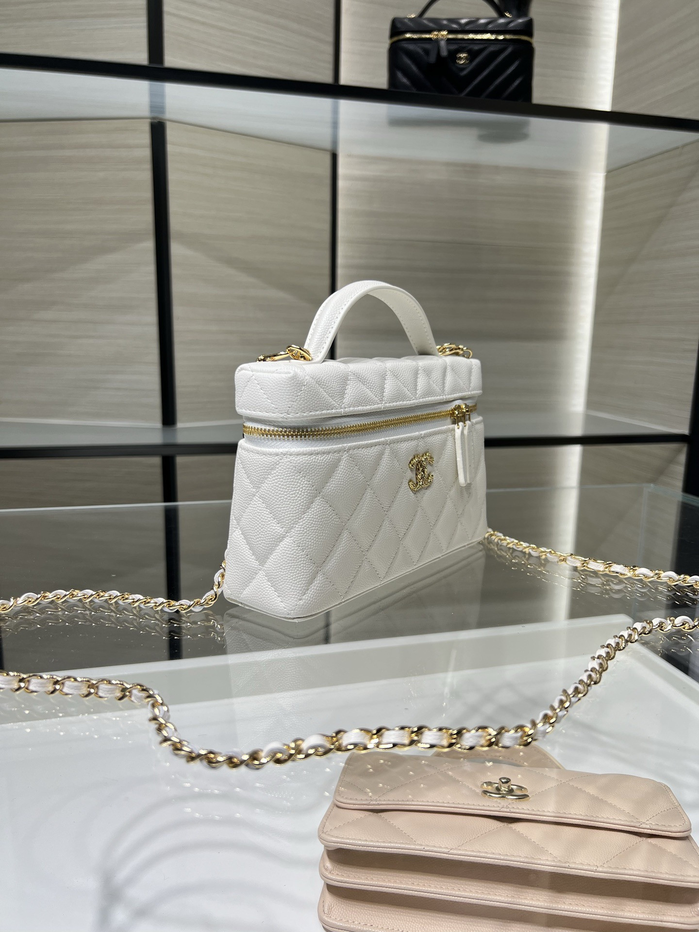 CHANEL Classic Vanity with chain Handbag AP5090 17x19.5x5cm