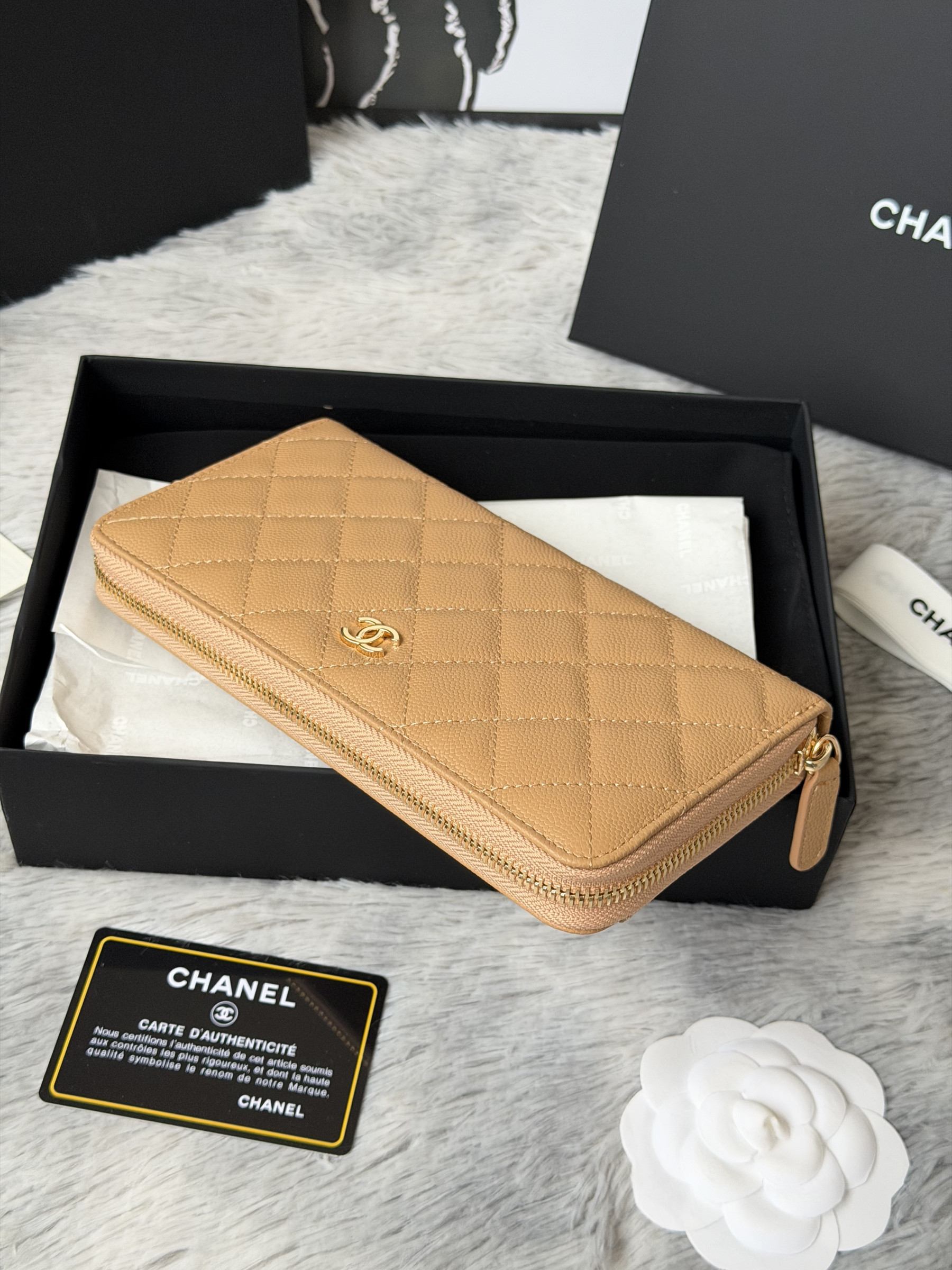Chanel Zip Around Wallet 80758 10x19x3cm