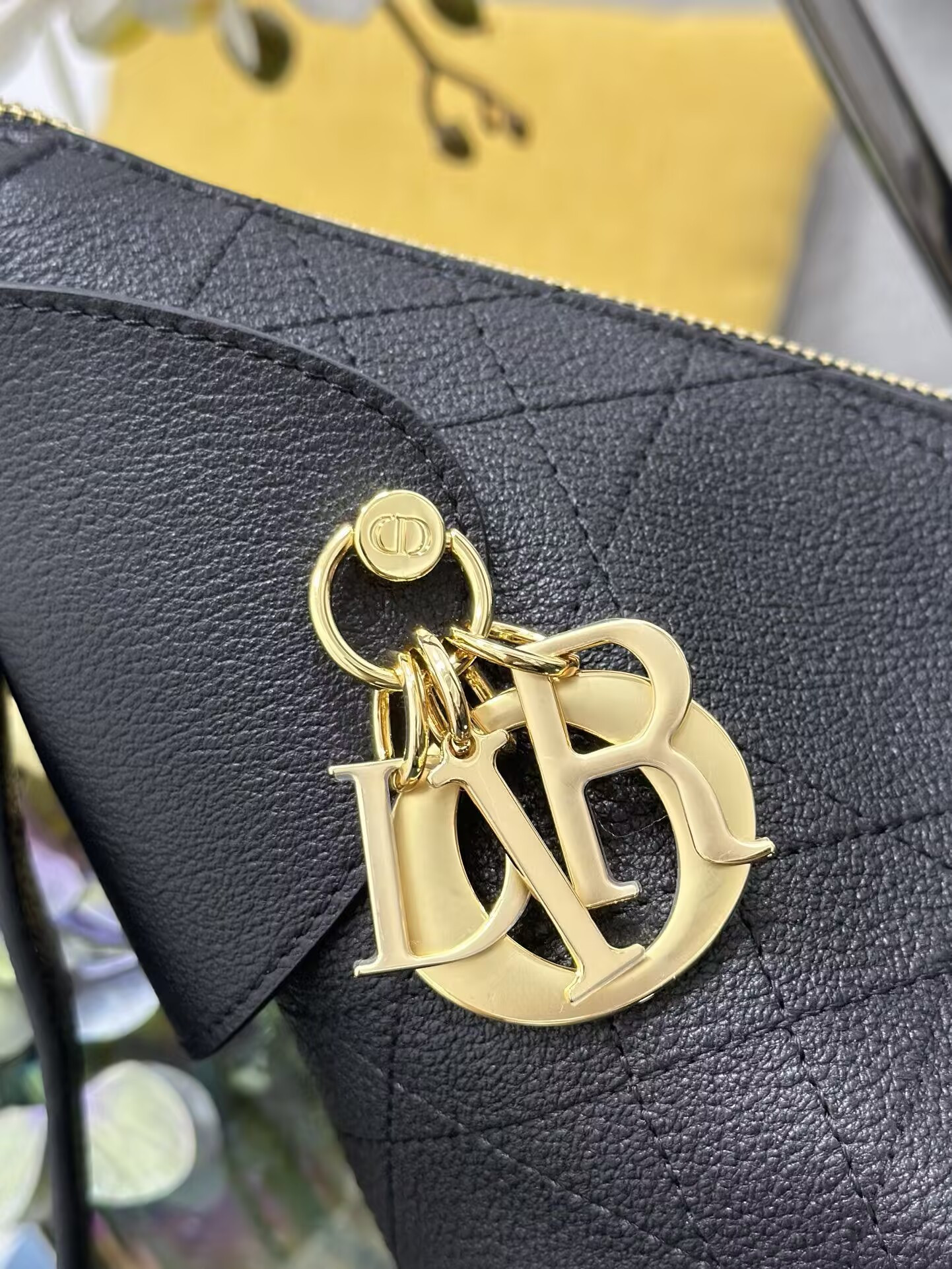 Dior Medium Dior Voyage Bag 28x18x12cm