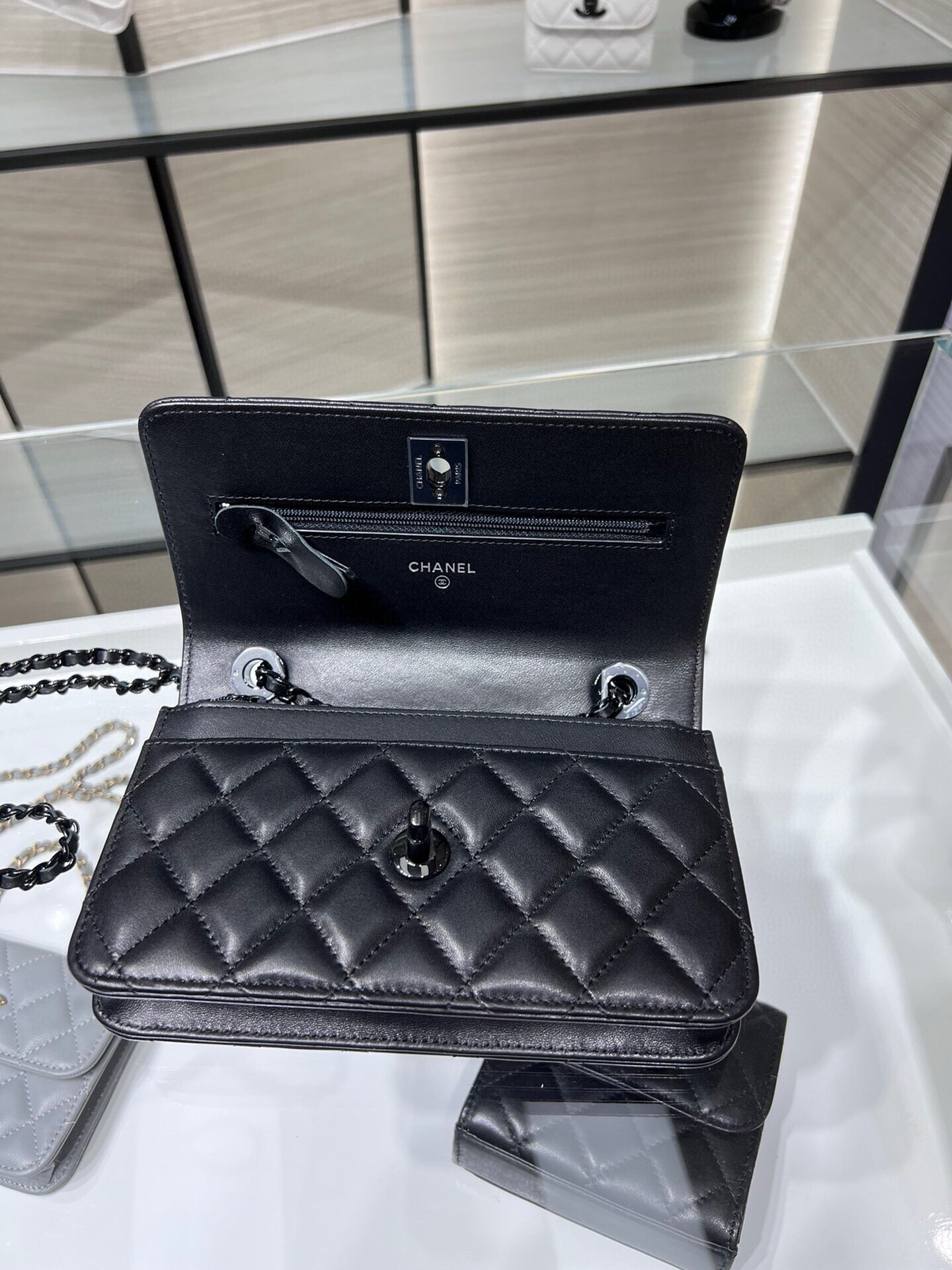 Chanel WOC Trendy CC Wallet On Chain 19x12x3.5cm