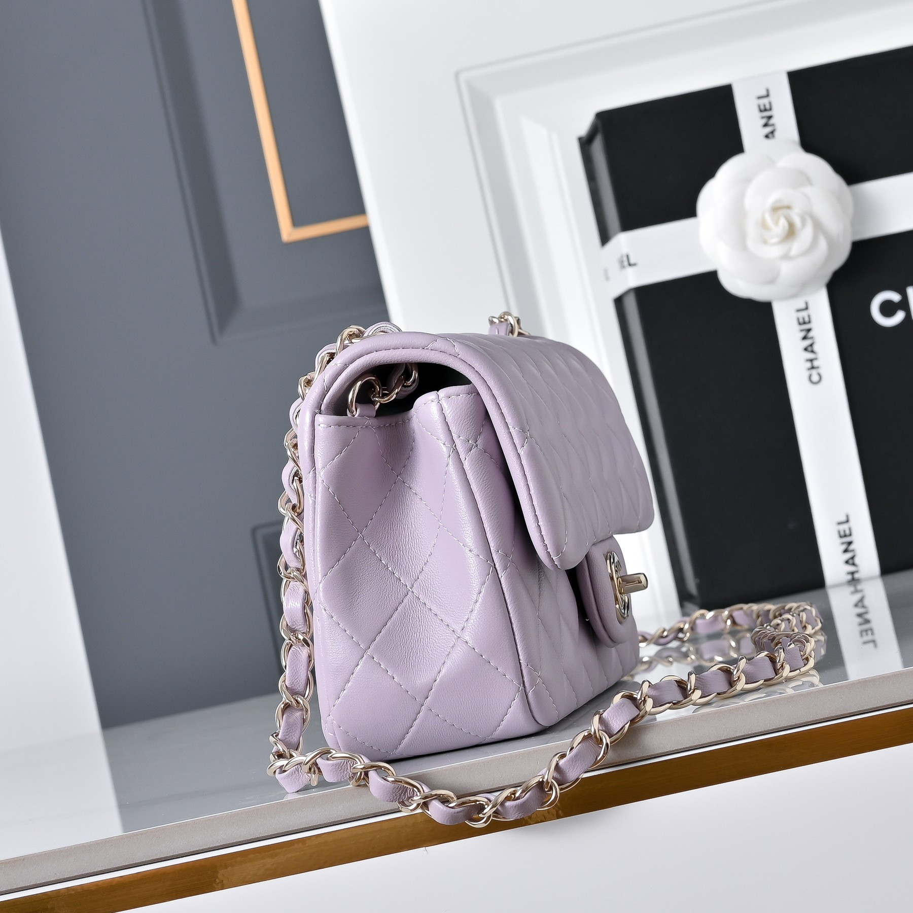 Chanel Mini Flap Bag 20x12x6.5cm