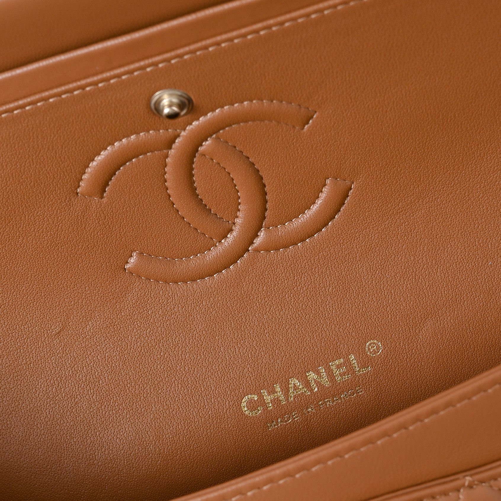 Chanel Classic Flap handbag Caramel with light gold hardware A01113 23x14.5x6cm
