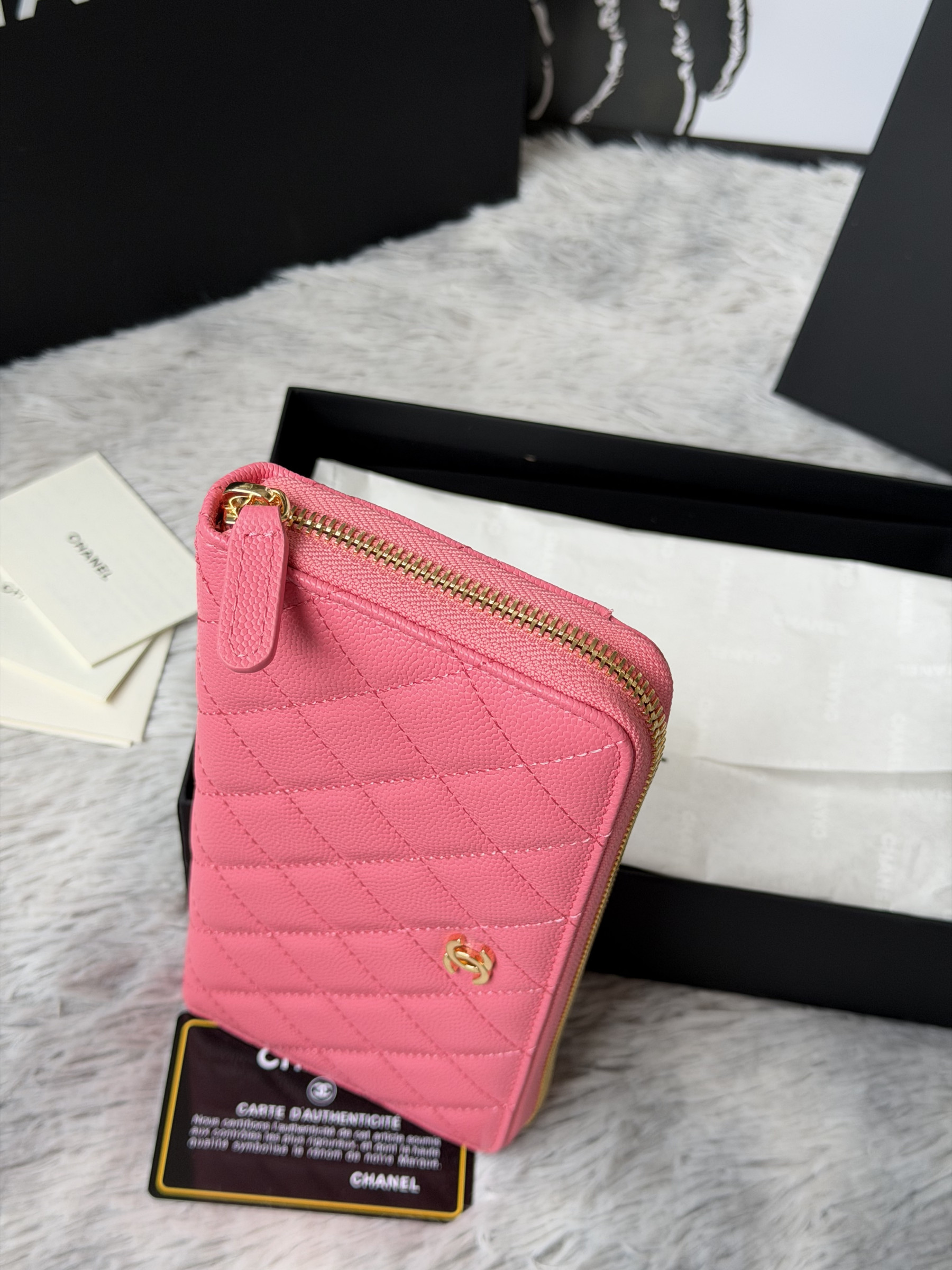 Chanel Zip Around Wallet 80758 10x19x3cm