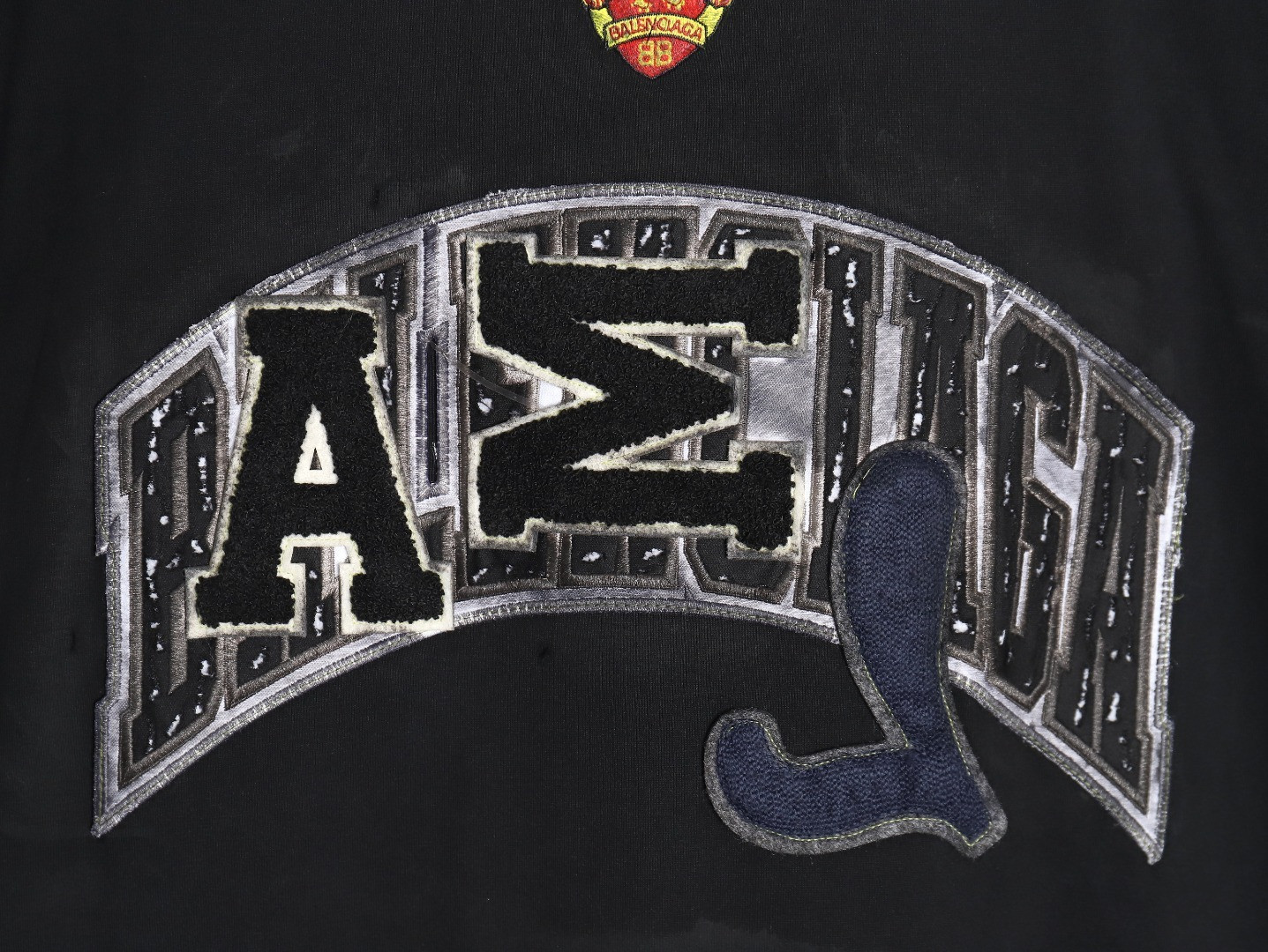 Ba1en*iaga short-sleeved t-shirt