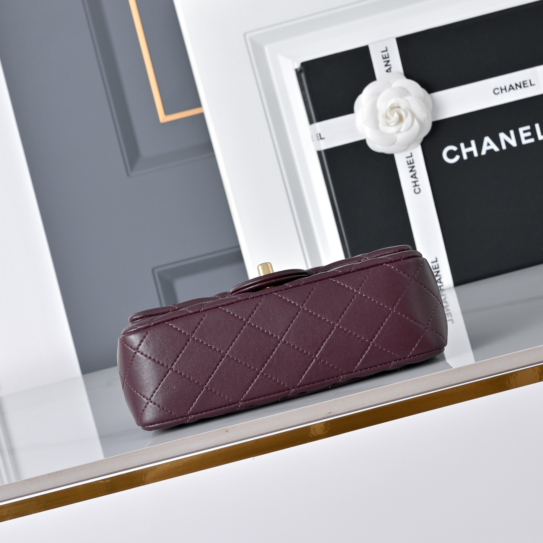 Chanel Flap Bag Burgundy AS1787 20x13x7cm