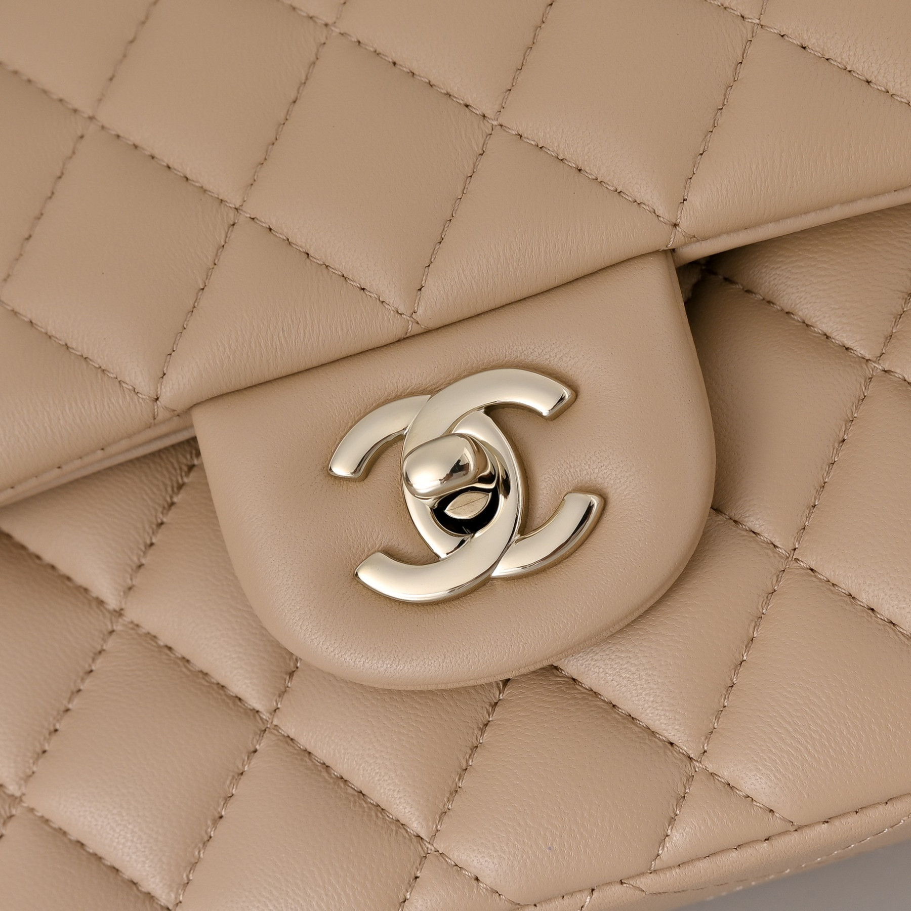 Chanel Classic Flap Handbag CF A01113 23x14.5x6cm