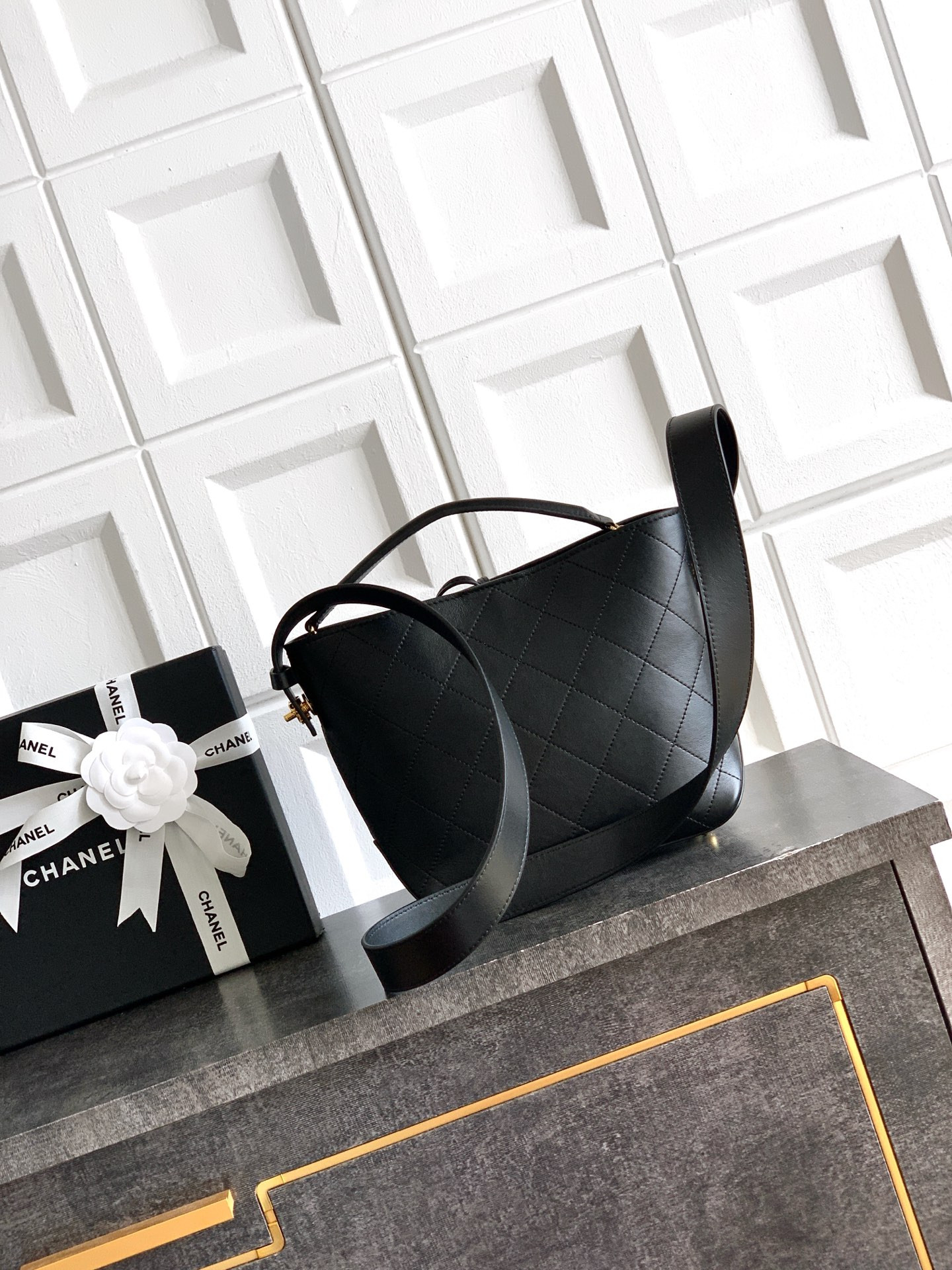 Chanel Bucket Bag 20x11x18cm
