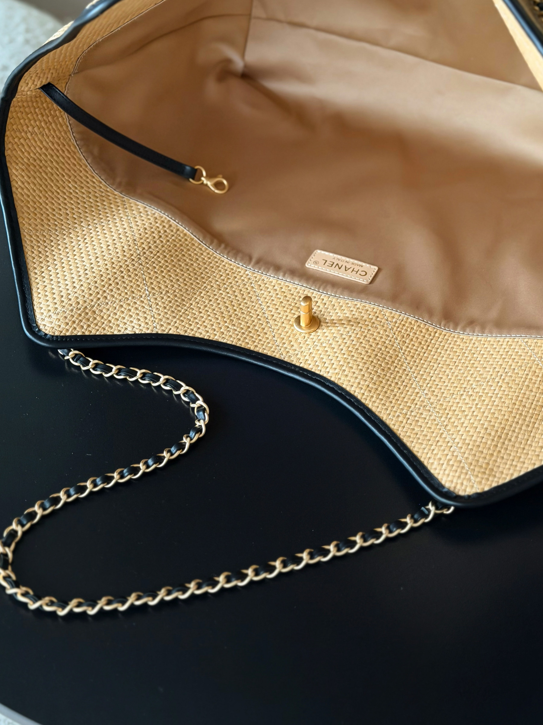 Chanel Maxi Shopping Bag AS5463 36 x 59 x 13cm