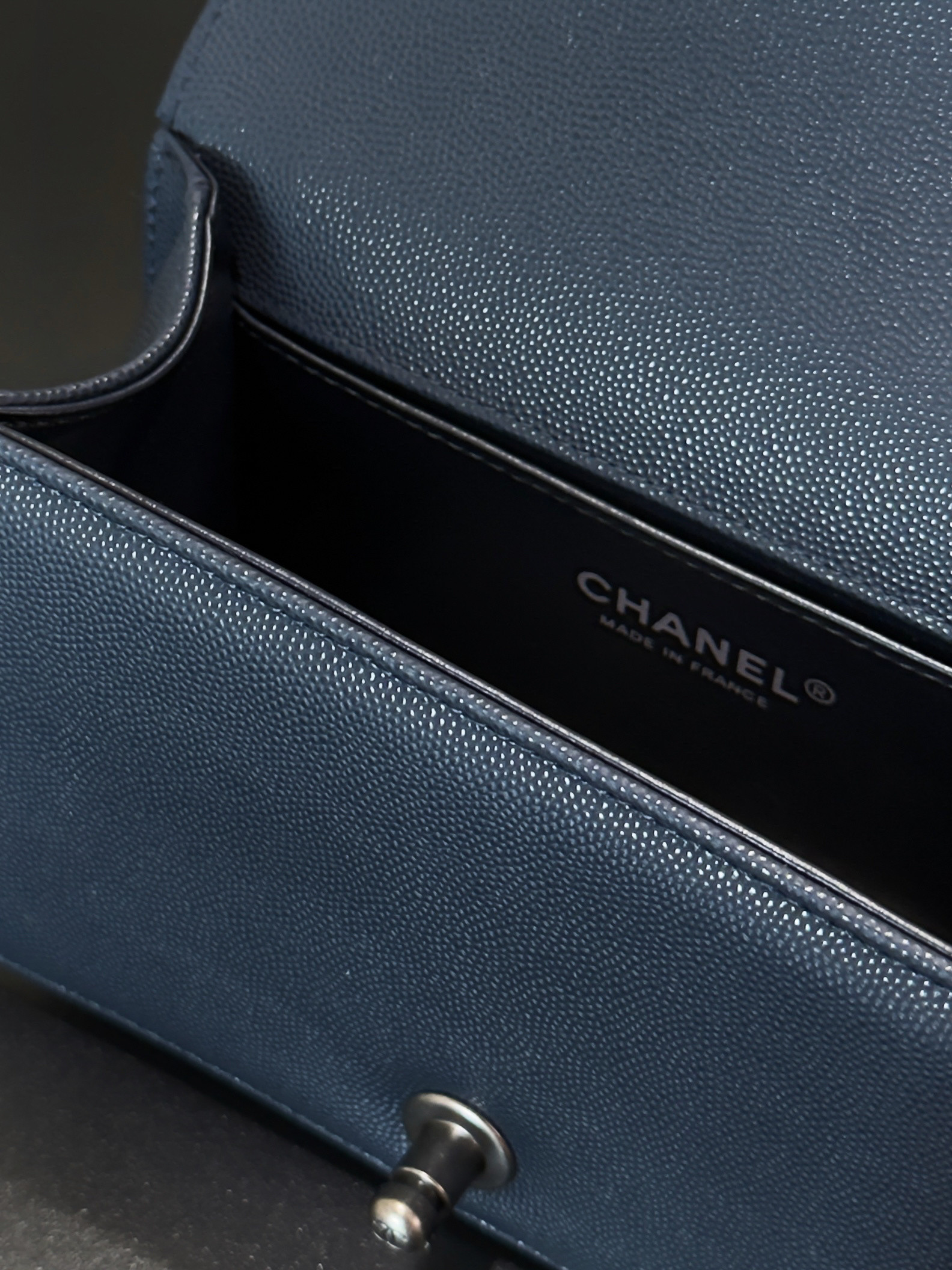 Chanel Boy Handbag 12x20x7cm