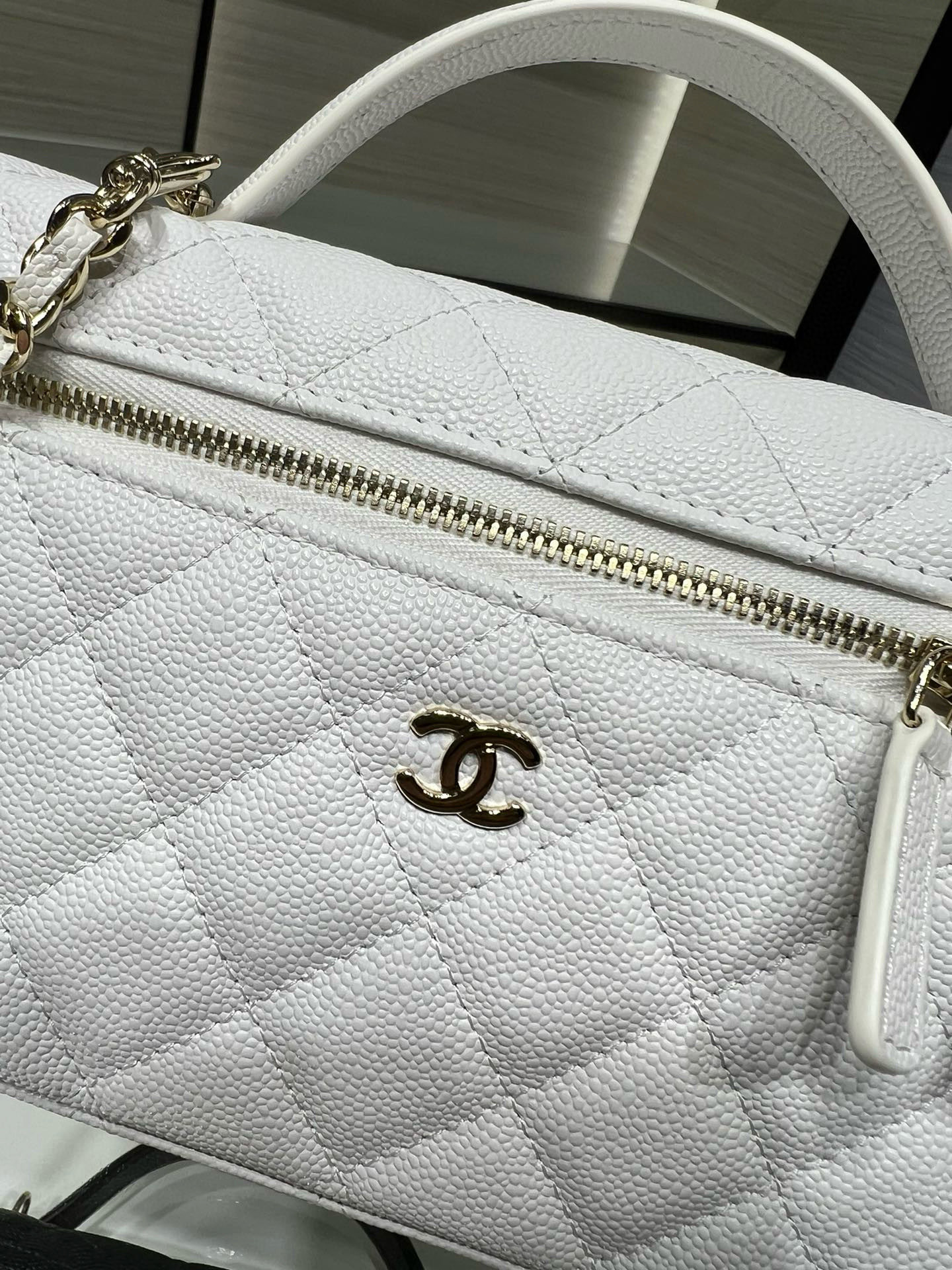 CHANEL Classic Vanity with chain Handbag AP4385 17x19.5x5cm